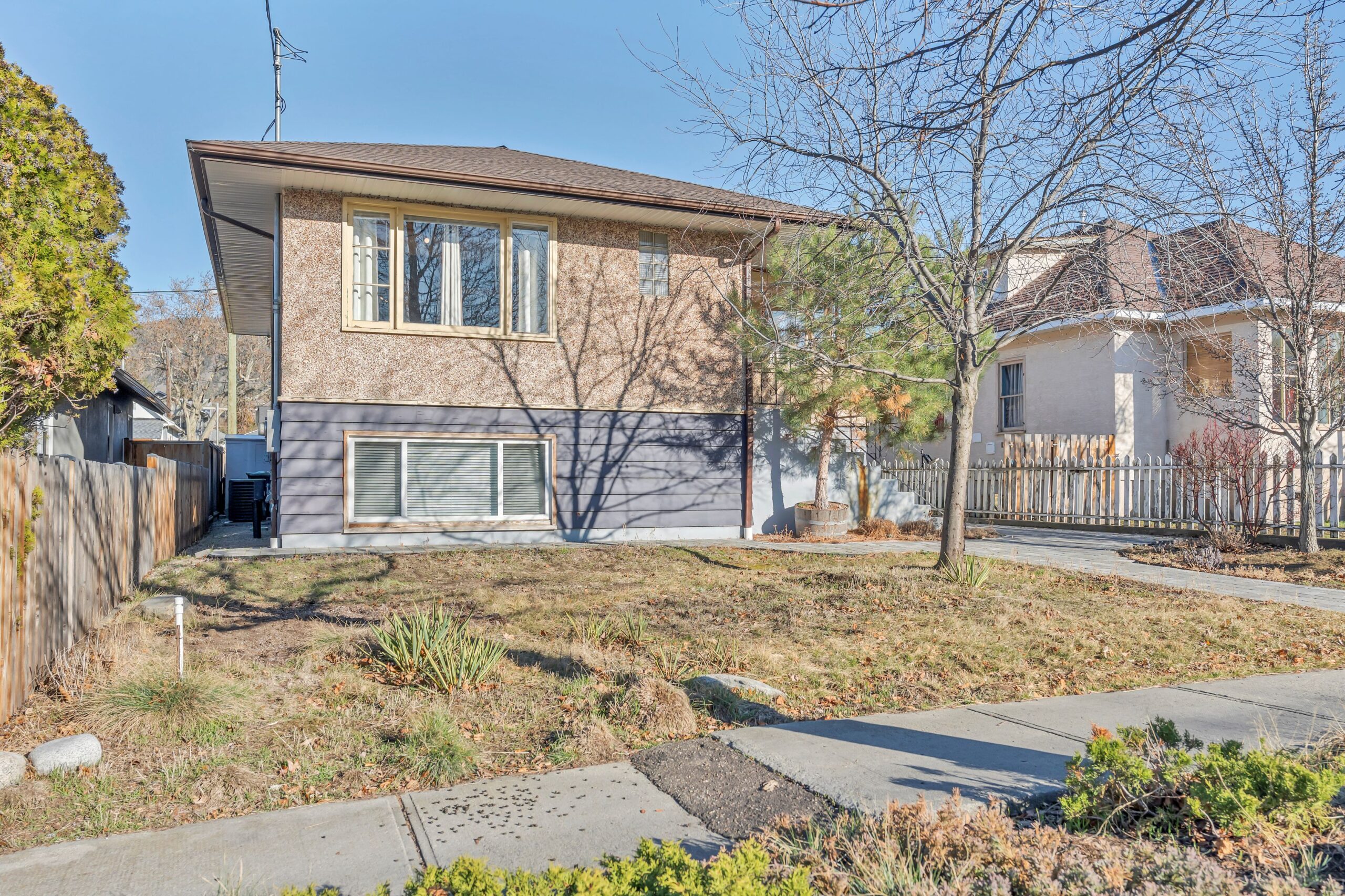 566 Van Horne Street Penticton V2A 4K8