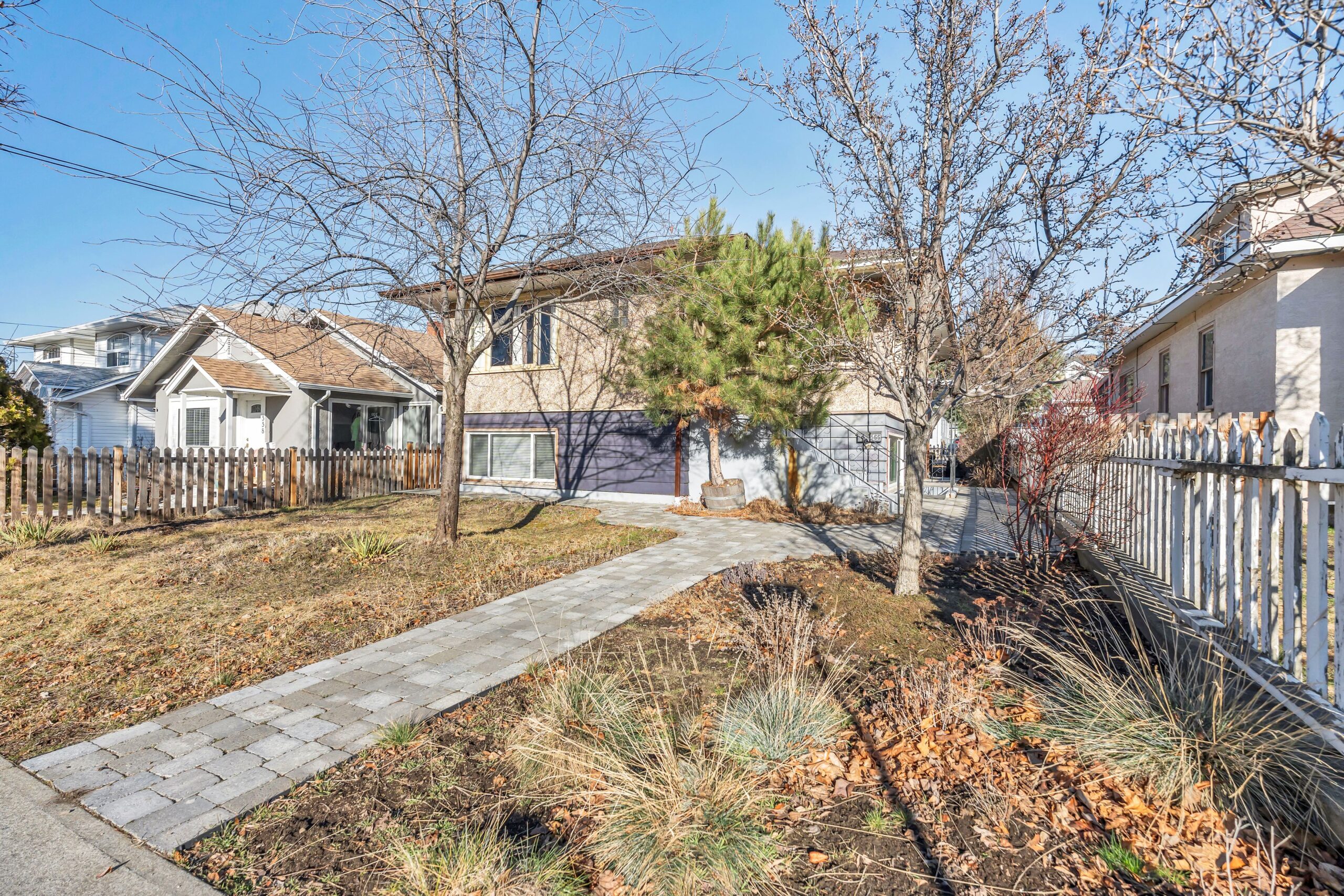 566 Van Horne Street Penticton V2A 4K8
