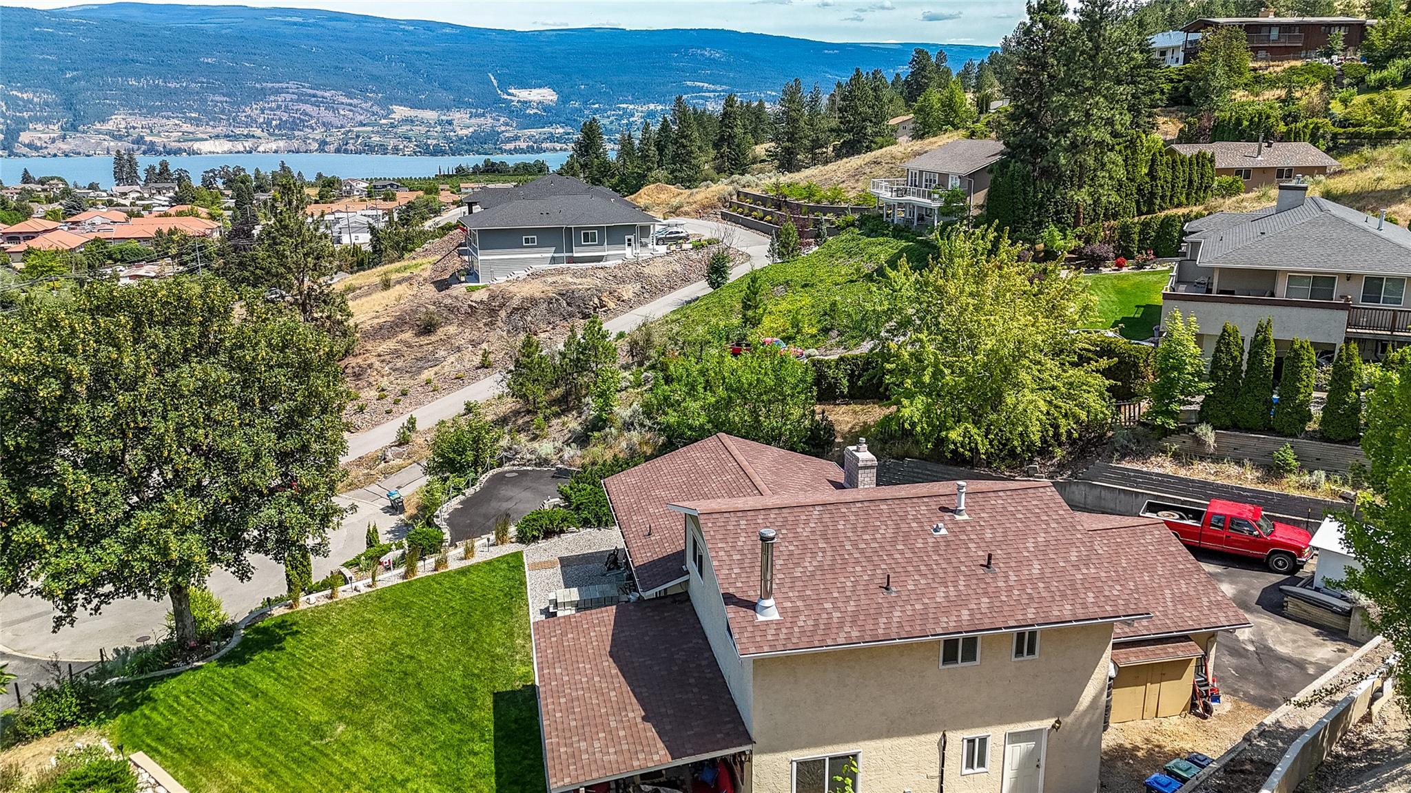 8704 Kuroda Place Summerland V0H 1Z7