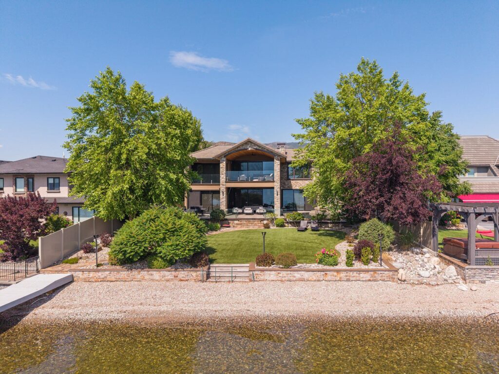 4165 Gellatly Road West Kelowna V4T 2K2