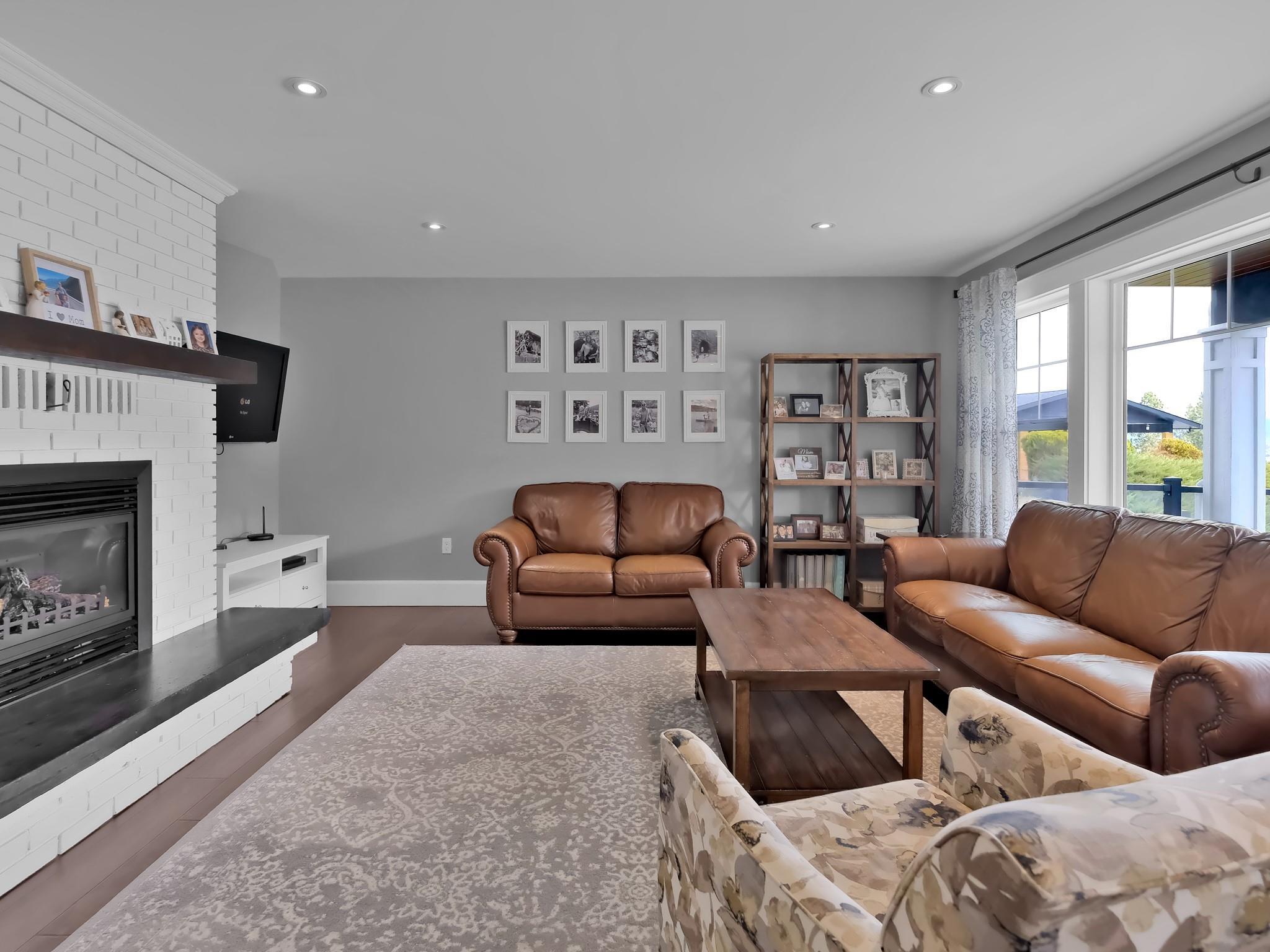 552 Pineview Drive Kaleden V0H 1K0