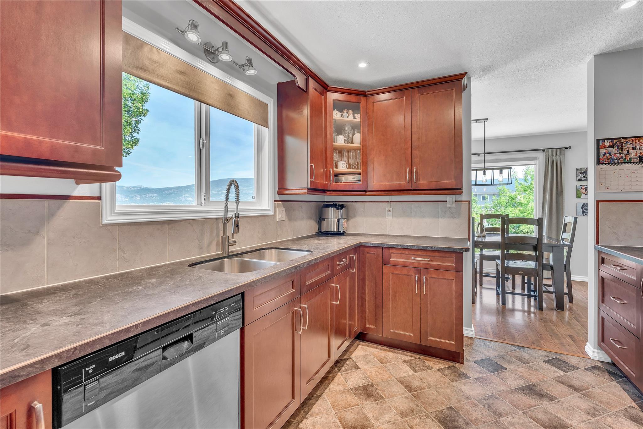 8704 Kuroda Place Summerland V0H 1Z7