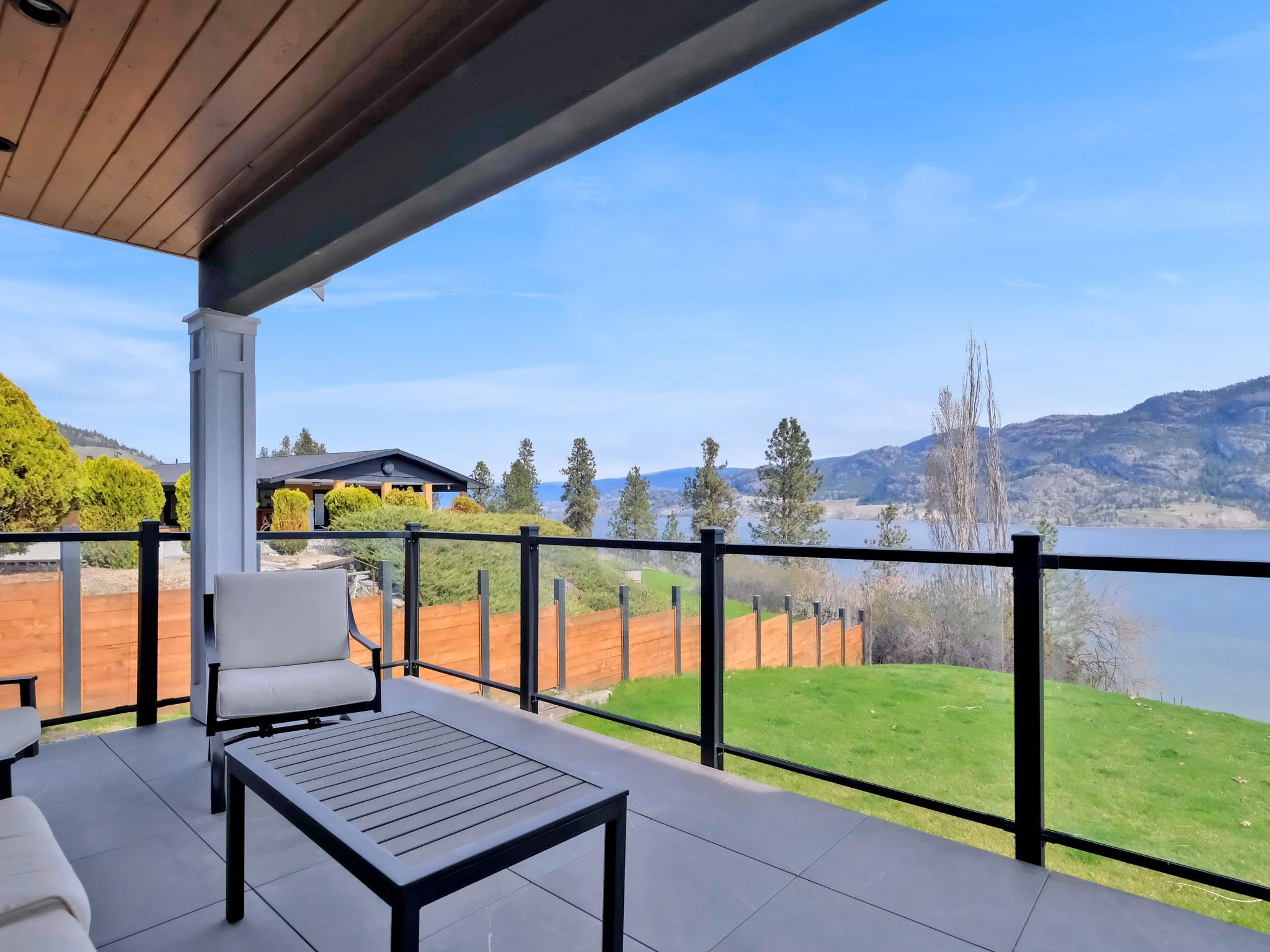 552 Pineview Drive Kaleden V0H 1K0