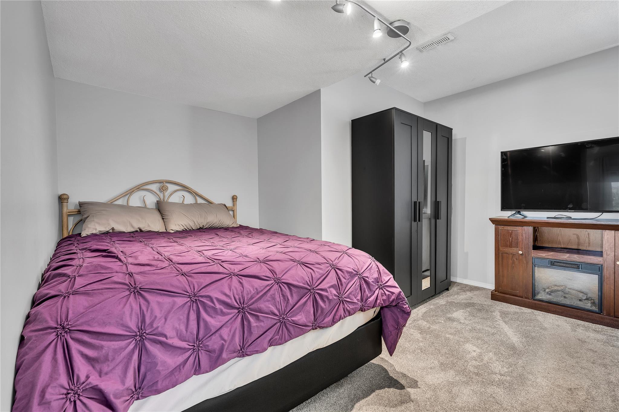 8704 Kuroda Place Summerland V0H 1Z7