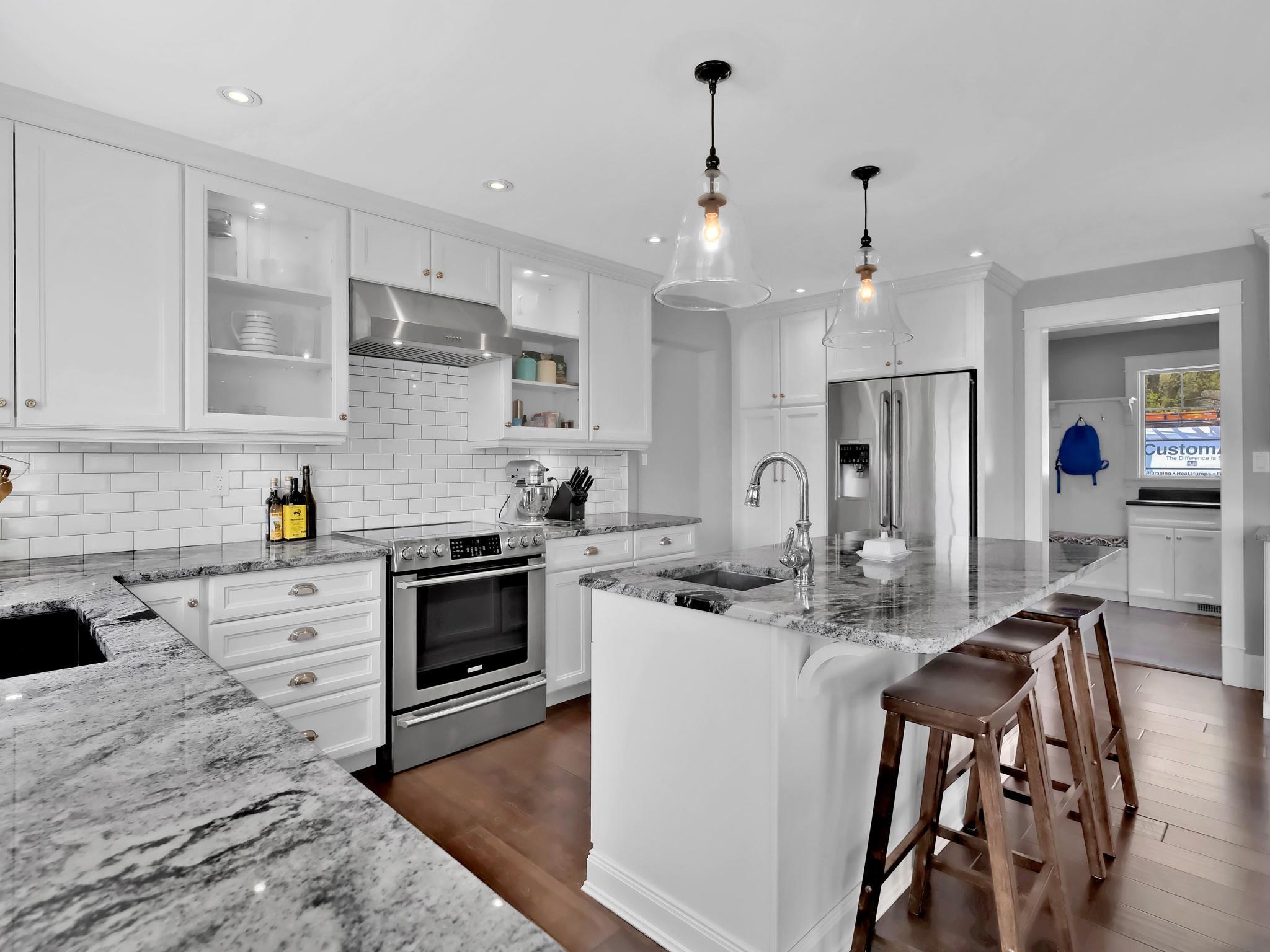 552 Pineview Drive Kaleden V0H 1K0