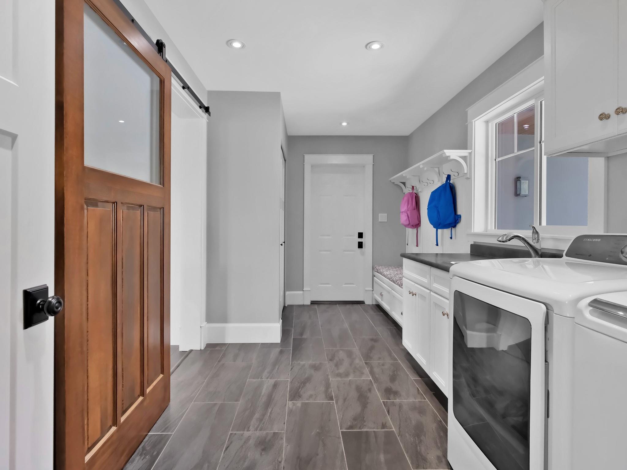 552 Pineview Drive Kaleden V0H 1K0