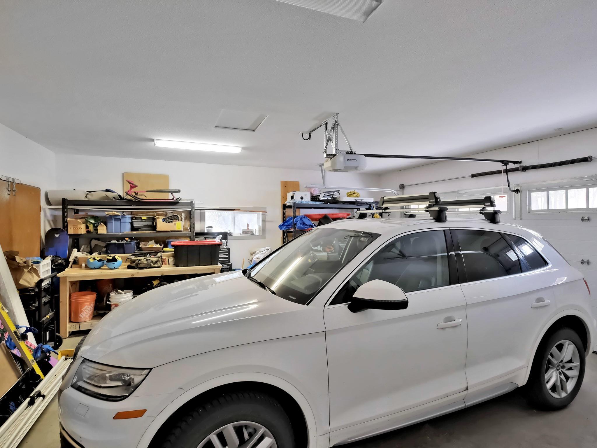 552 Pineview Drive Kaleden V0H 1K0