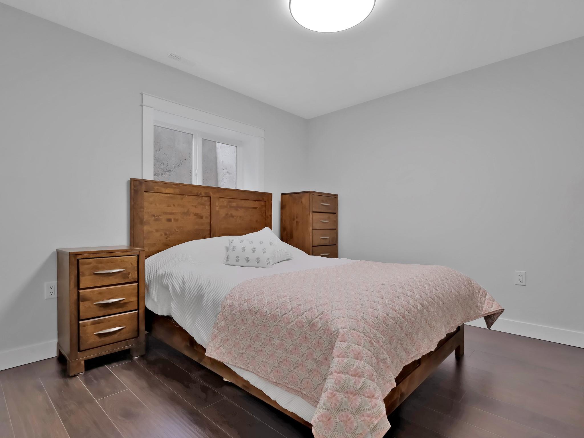 552 Pineview Drive Kaleden V0H 1K0