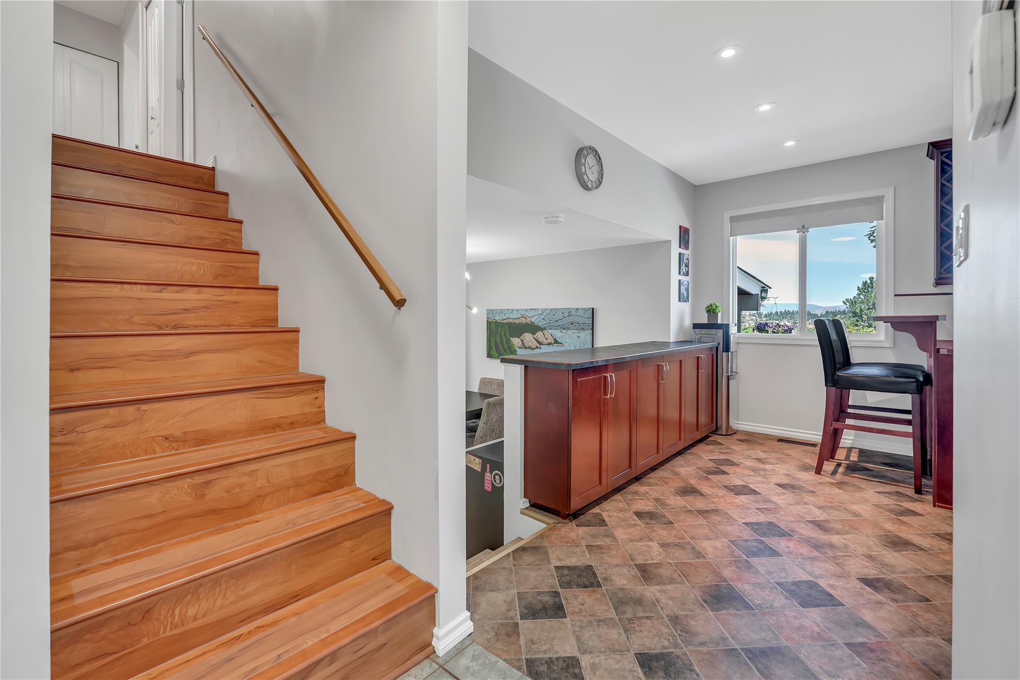 8704 Kuroda Place Summerland V0H 1Z7