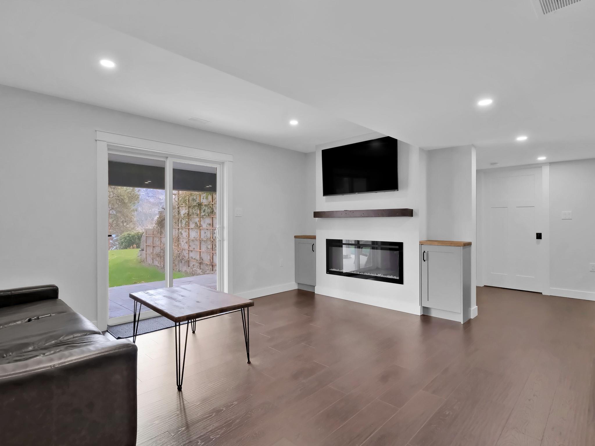 552 Pineview Drive Kaleden V0H 1K0