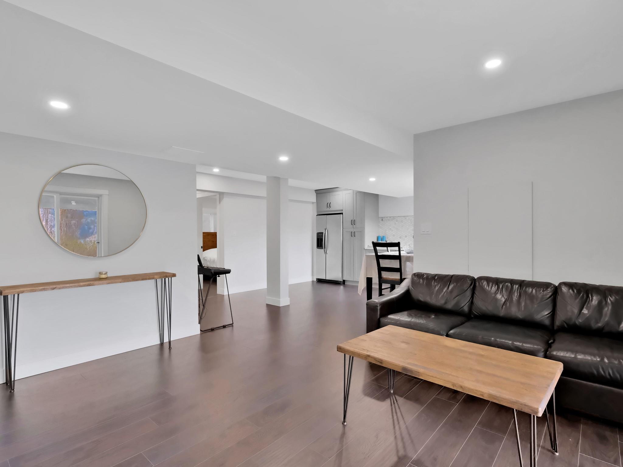 552 Pineview Drive Kaleden V0H 1K0