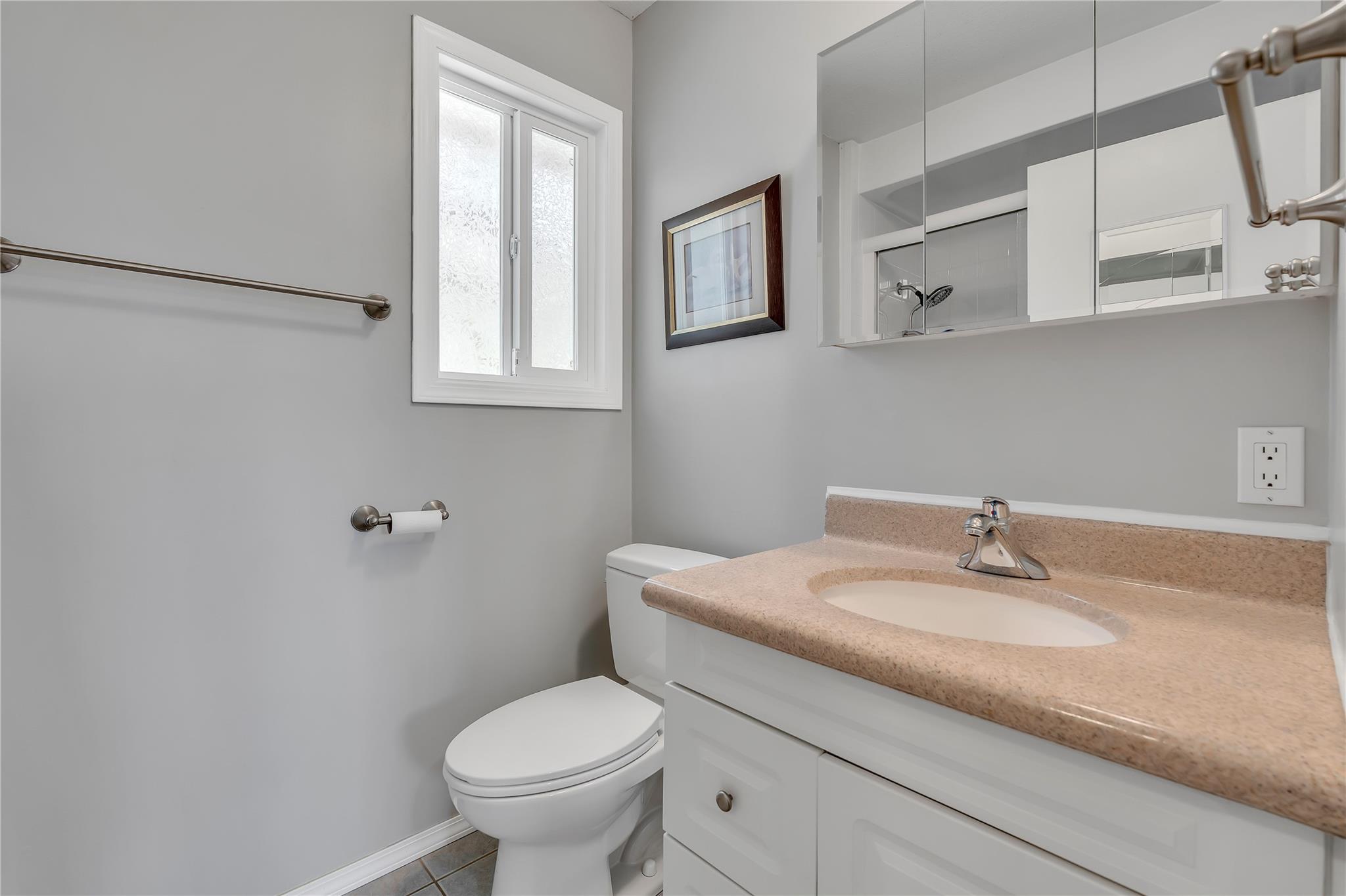 8704 Kuroda Place Summerland V0H 1Z7