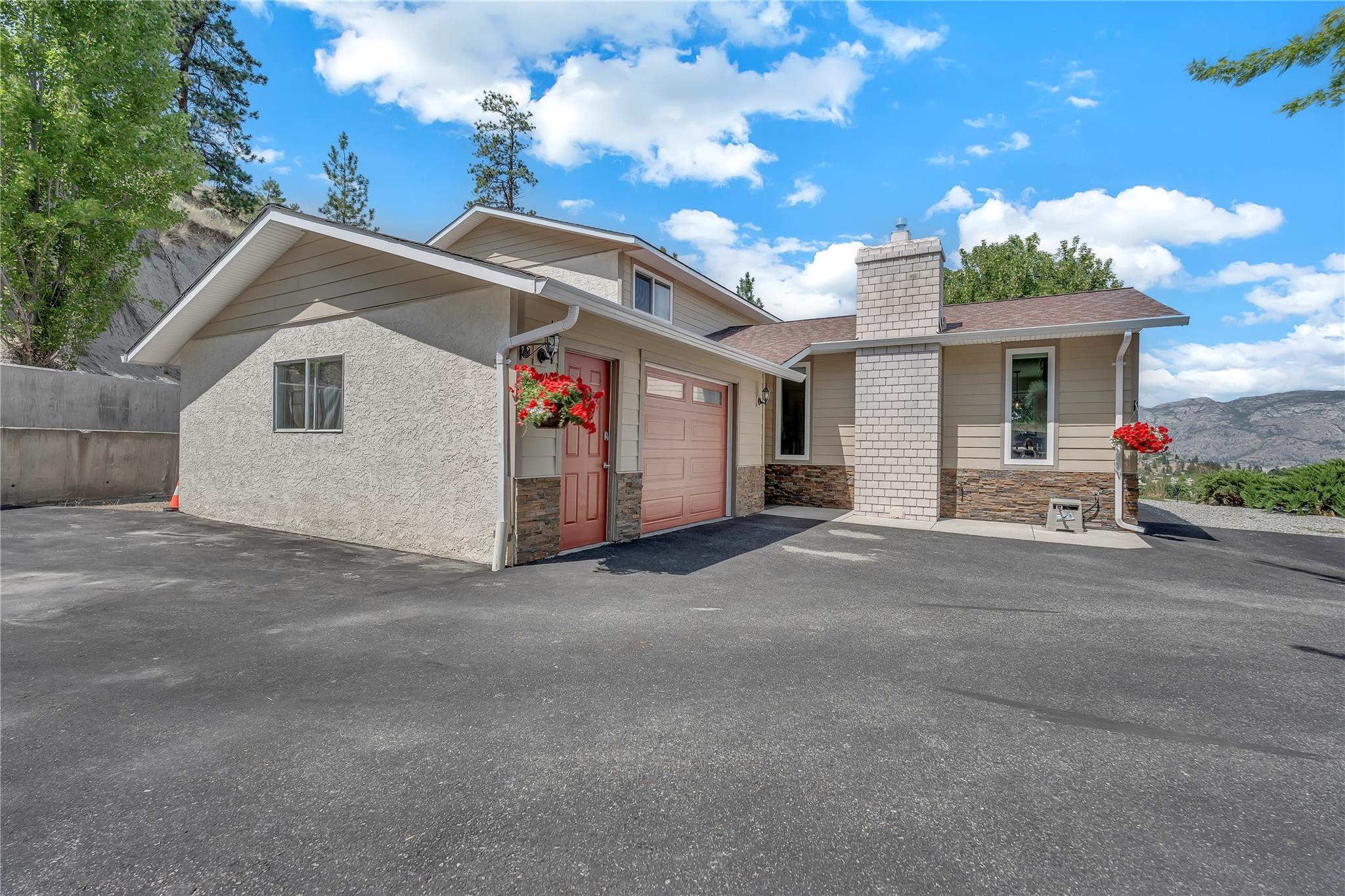 8704 Kuroda Place Summerland V0H 1Z7