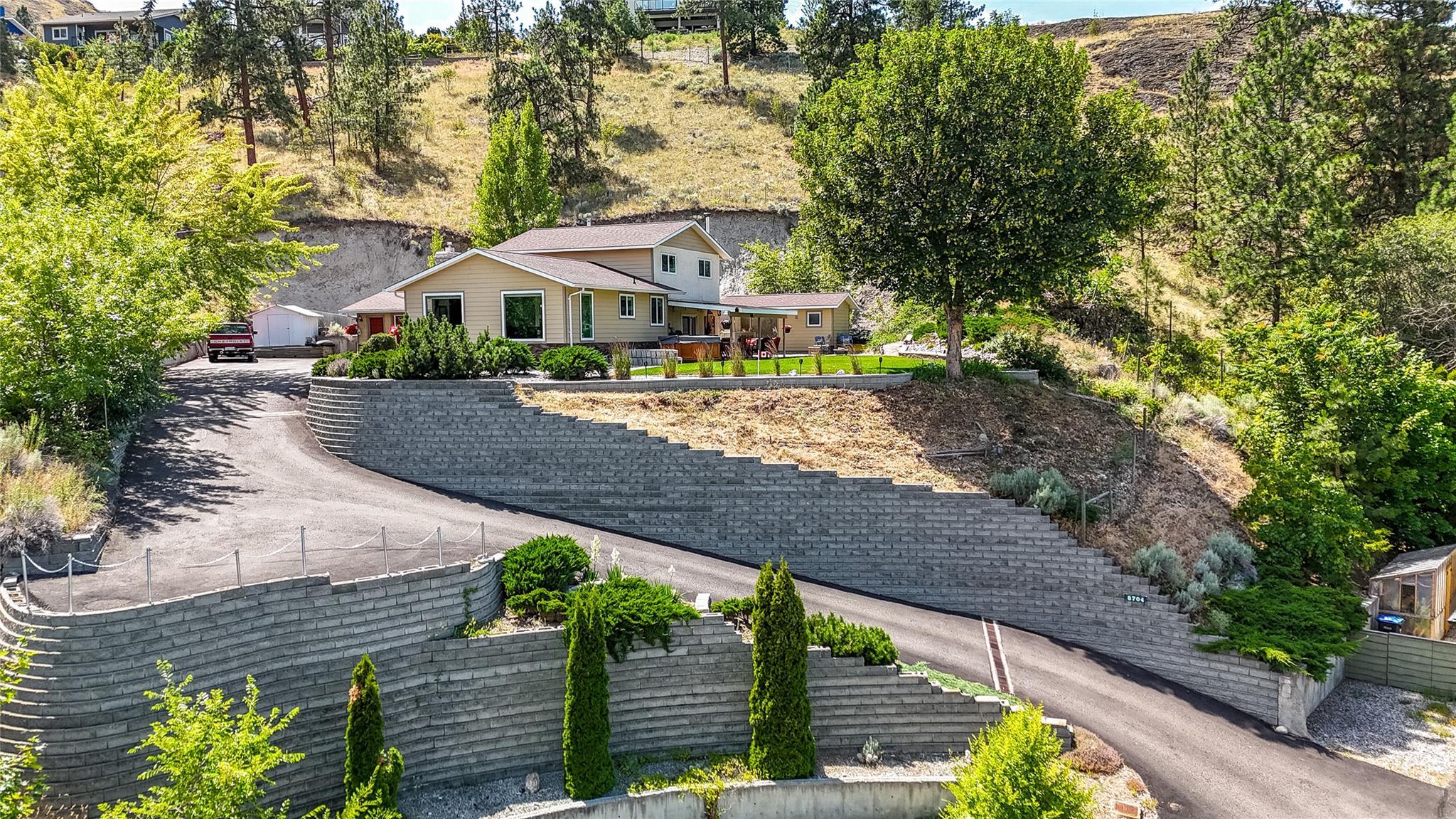 8704 Kuroda Place Summerland V0H 1Z7