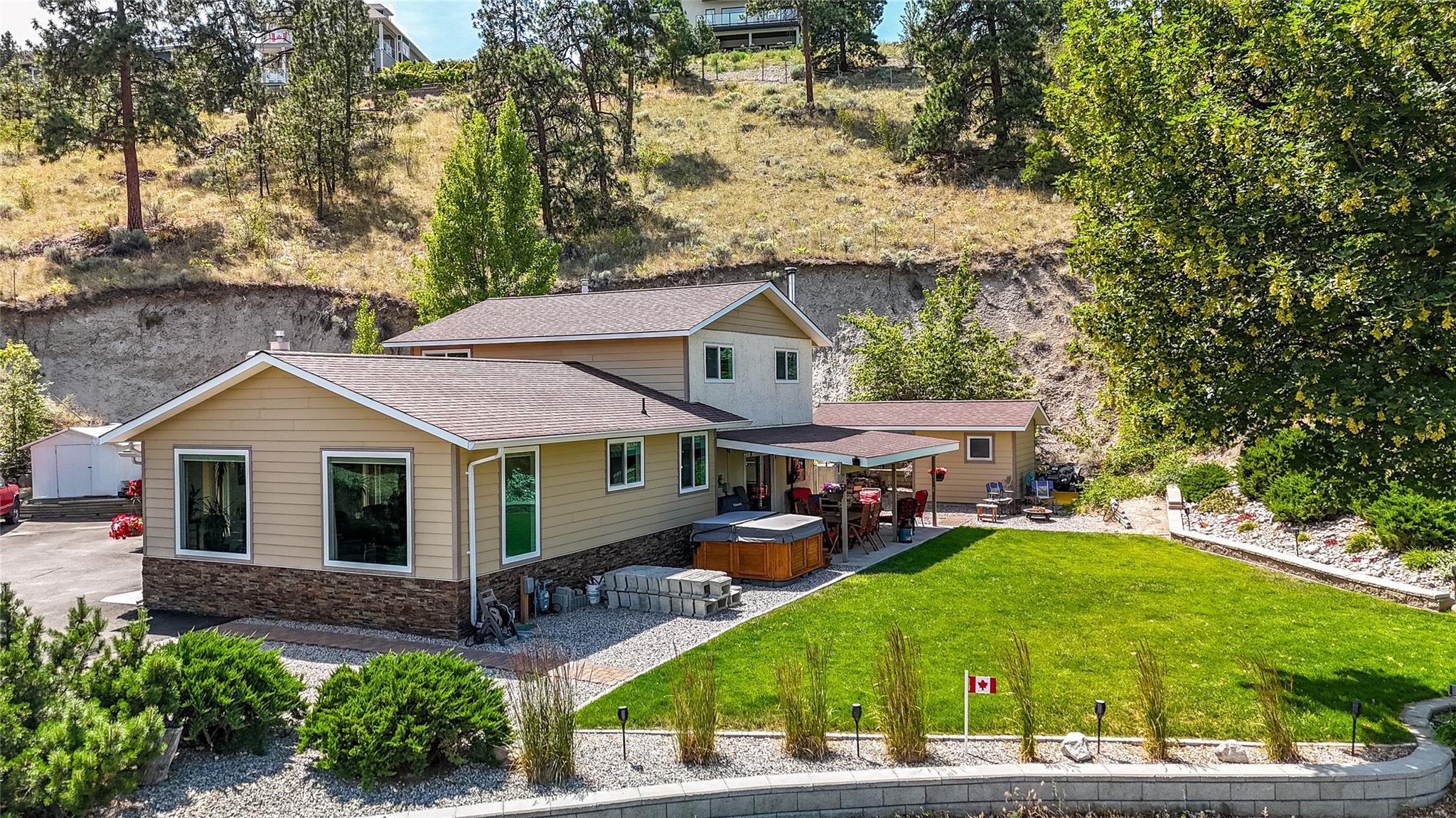 8704 Kuroda Place Summerland V0H 1Z7