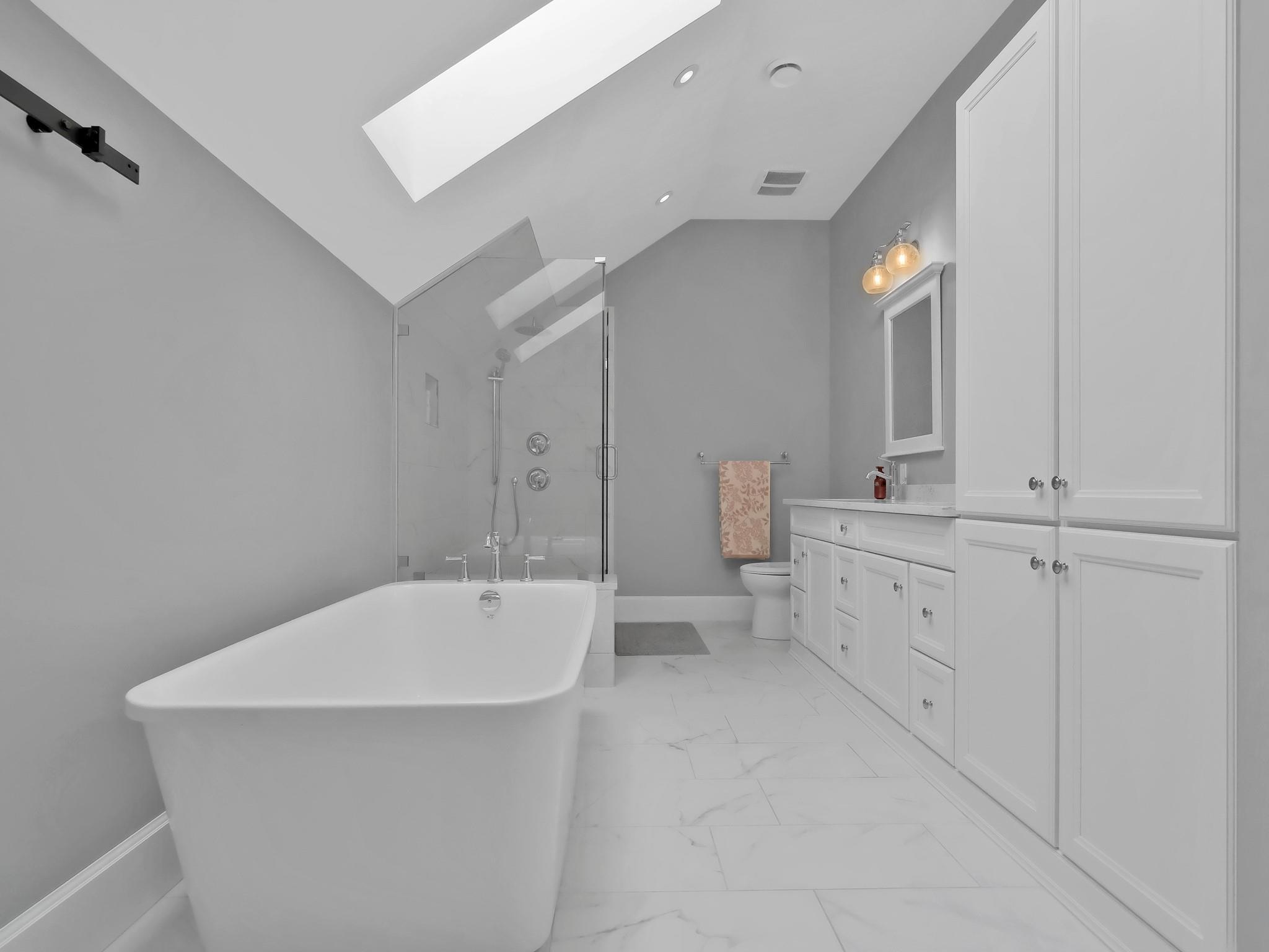 552 Pineview Drive Kaleden V0H 1K0