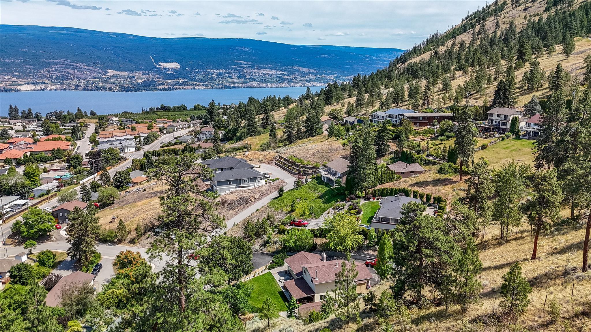 8704 Kuroda Place Summerland V0H 1Z7