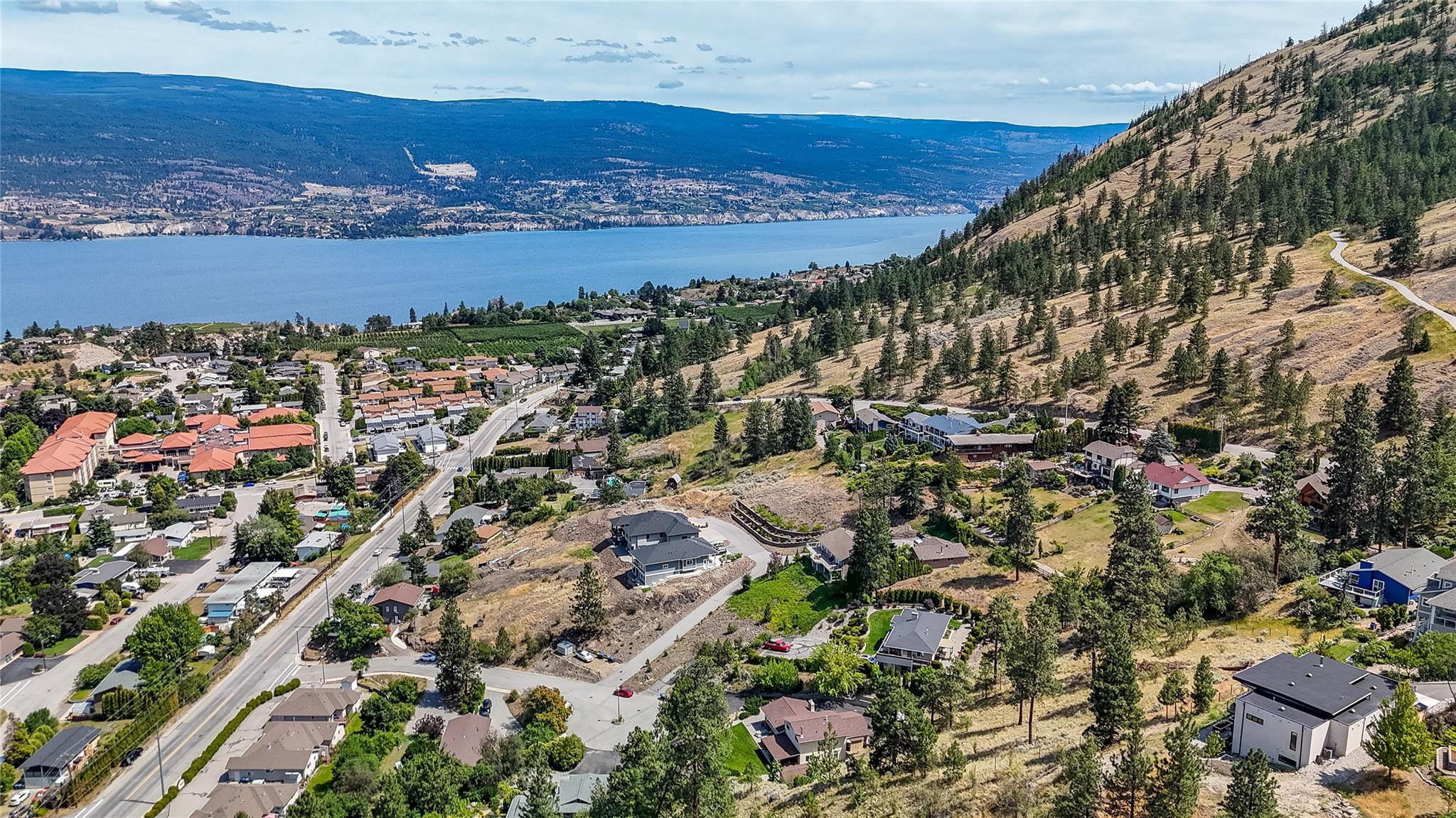 8704 Kuroda Place Summerland V0H 1Z7