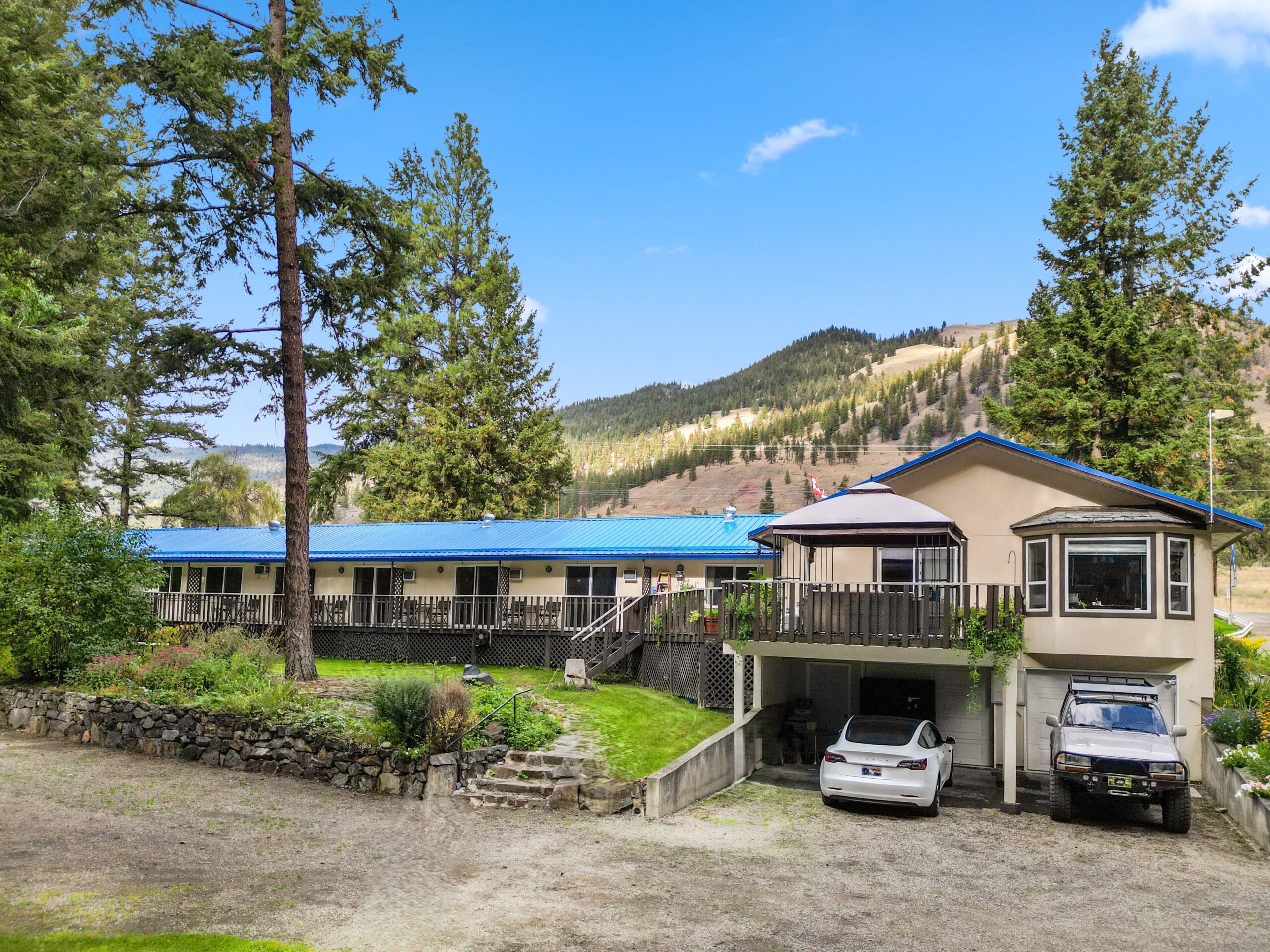 6165 Highway 3 Hedley V0X 1K0