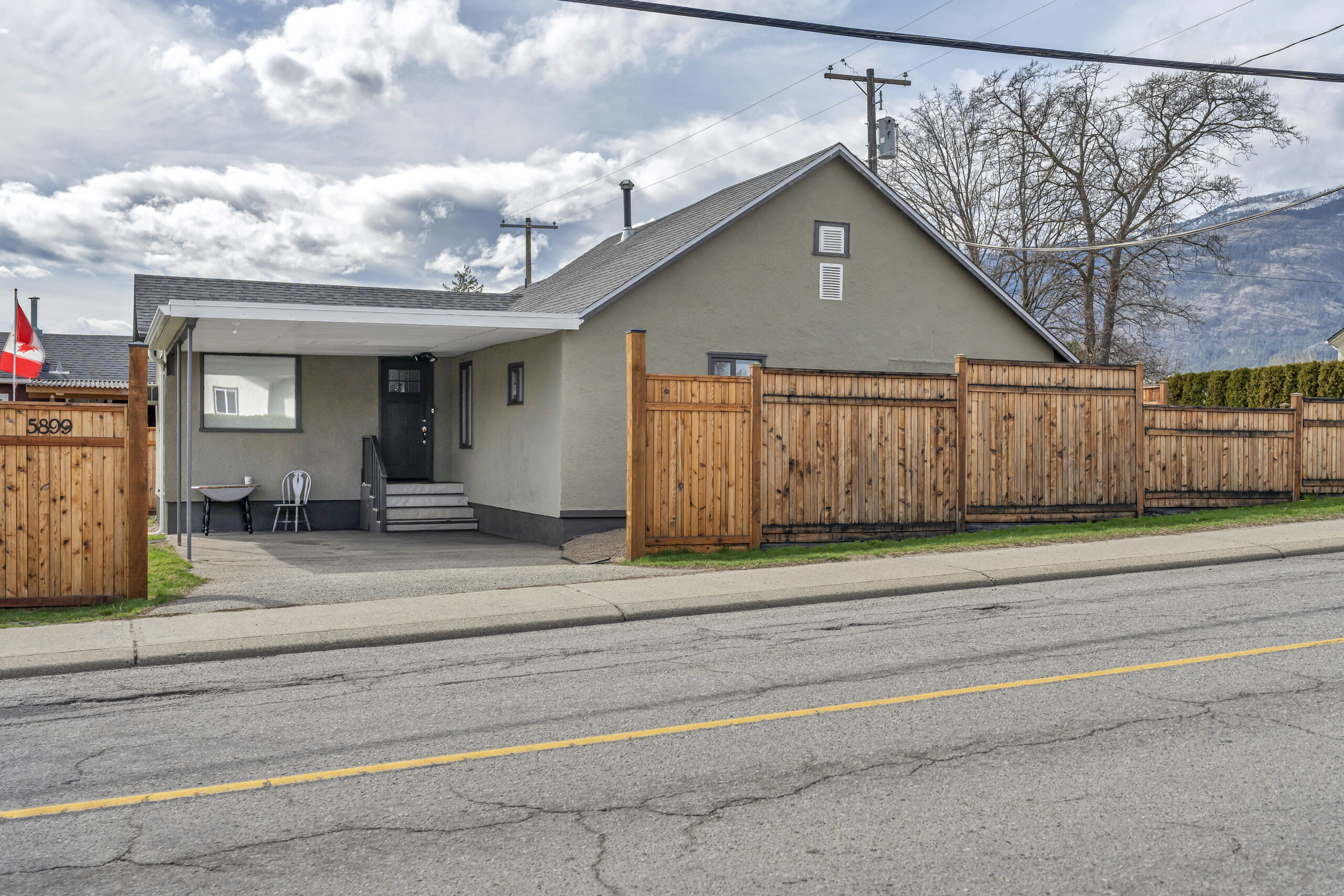 5899 Okanagan Street Oliver V0H 1T0