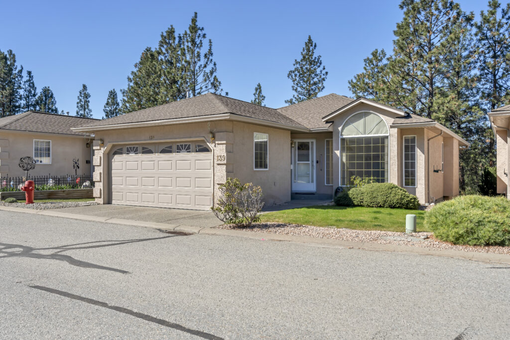 1634 Carmi Avenue 139 Penticton V2A 8K5