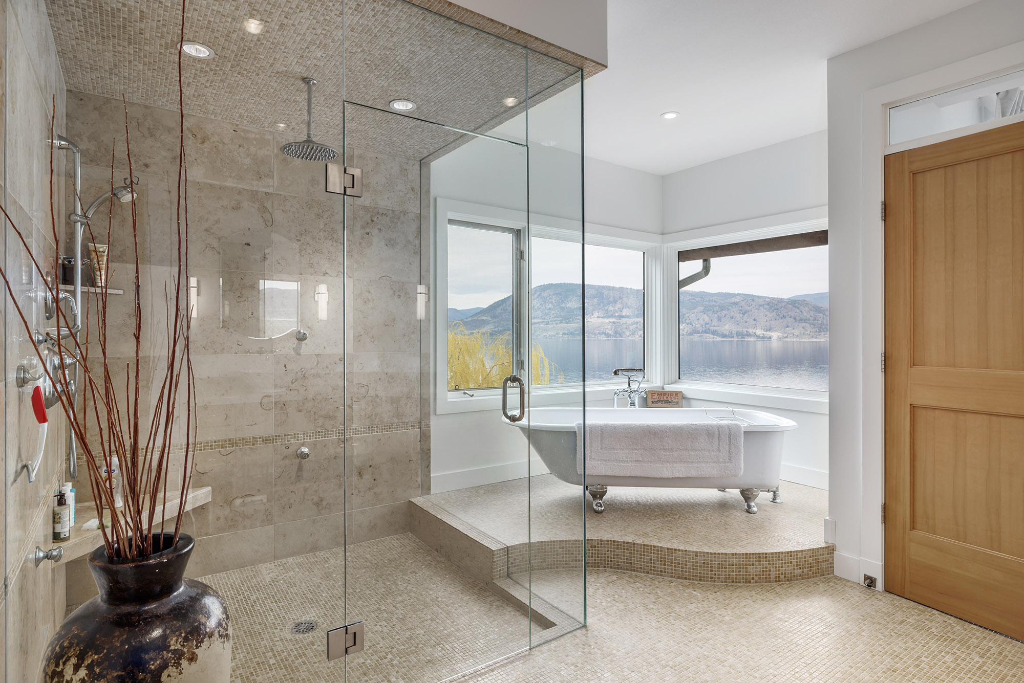 6850 Lakeshore Road Kelowna V1W 4J5