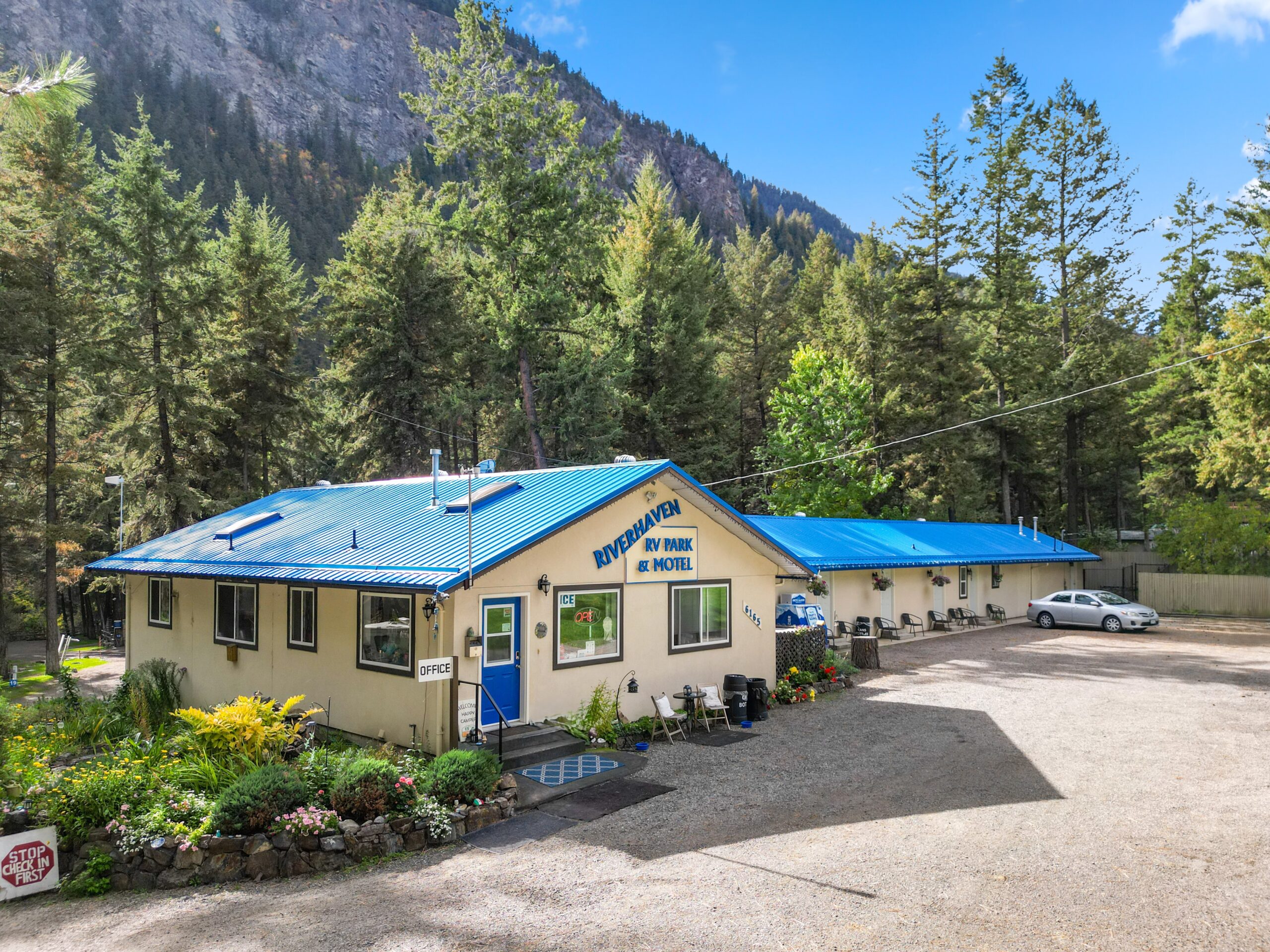 6165 Highway 3 Hedley V0X 1K0