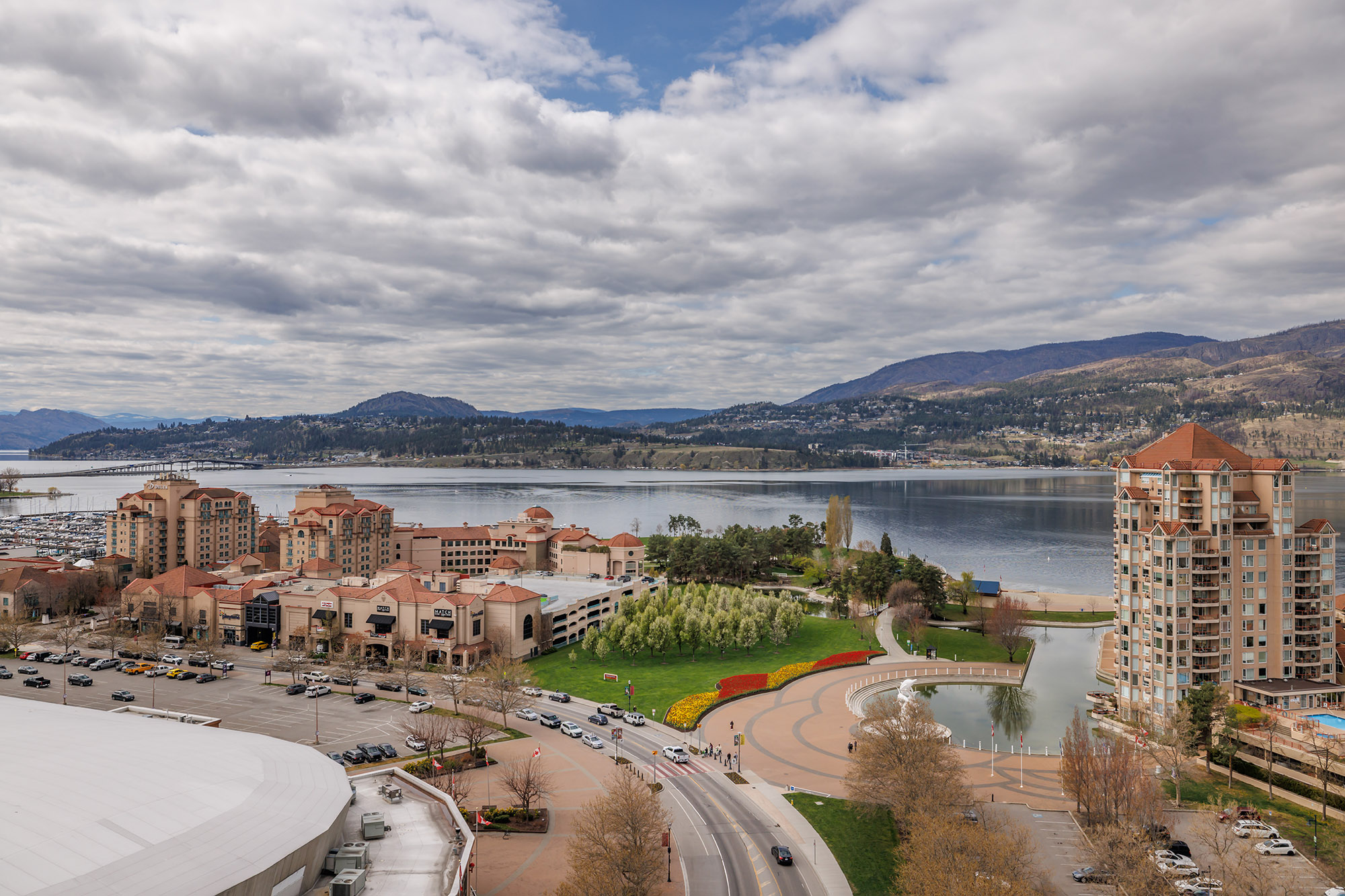 1191 Sunset Drive 1503 Kelowna V1Y 0J4