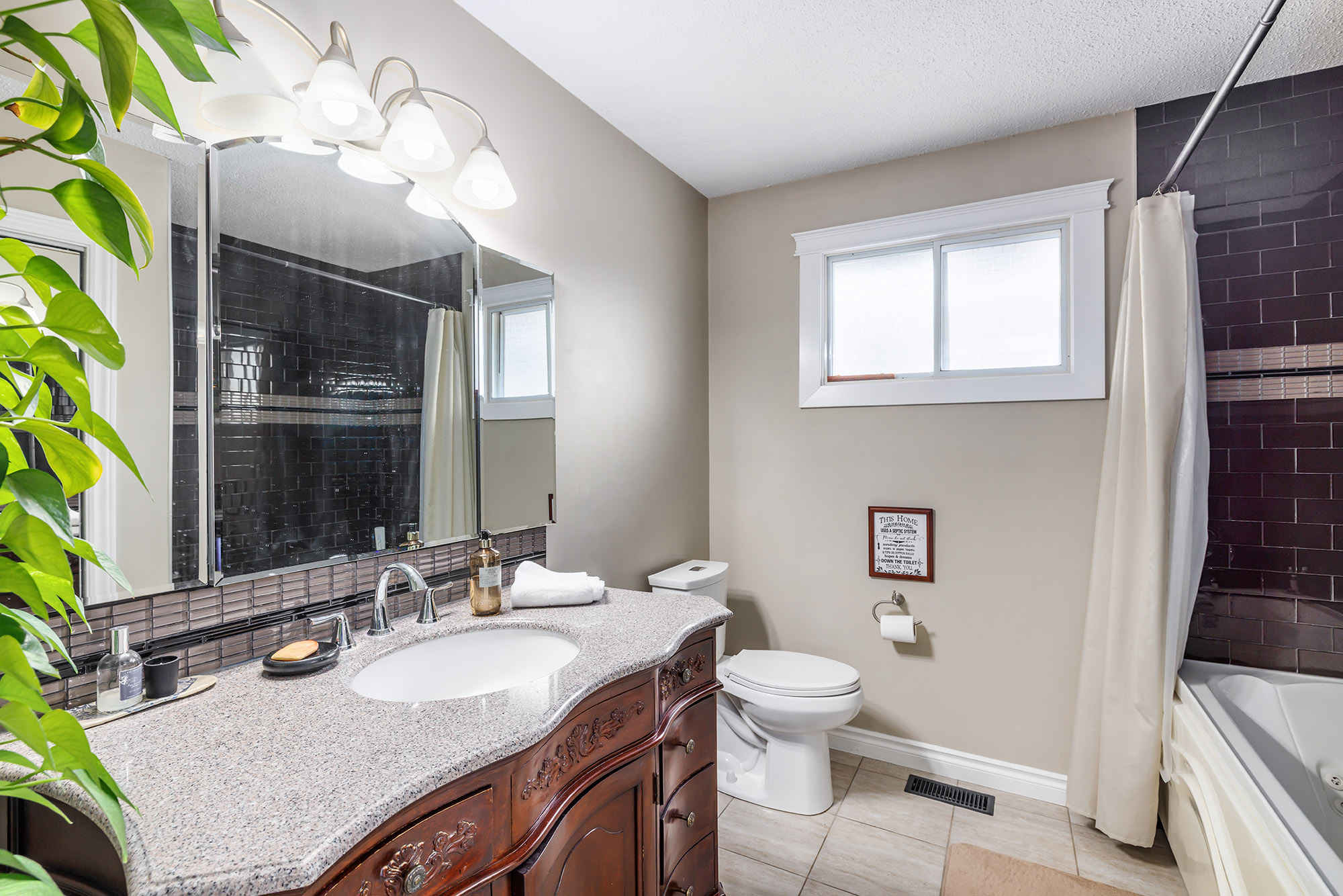 1185 Sunnyside Road West Kelowna V1Z 2S5