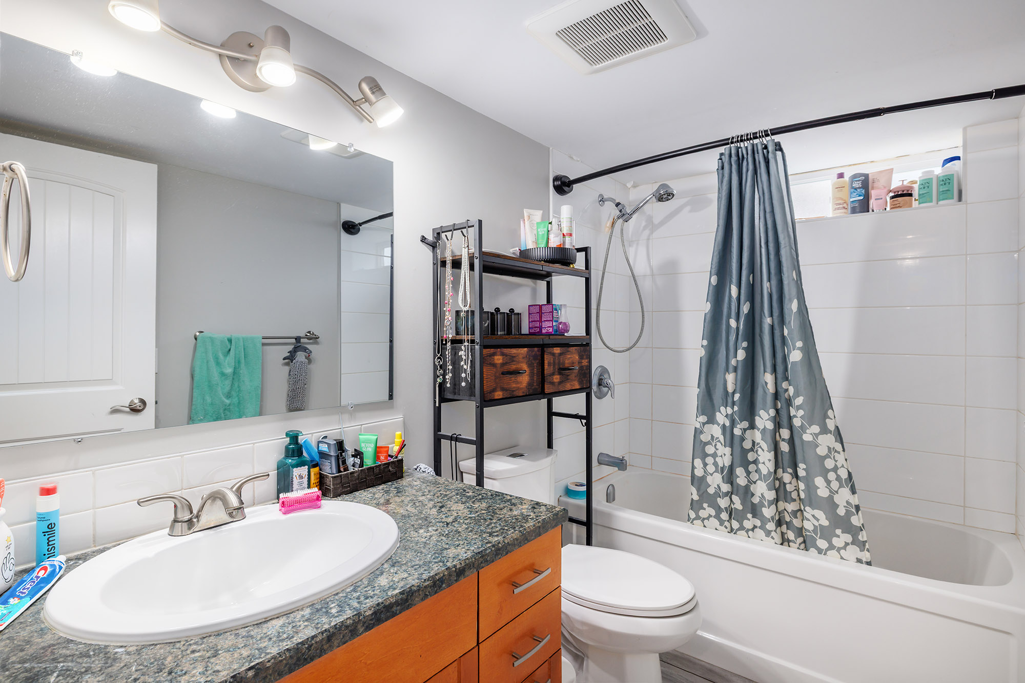 1185 Sunnyside Road West Kelowna V1Z 2S5
