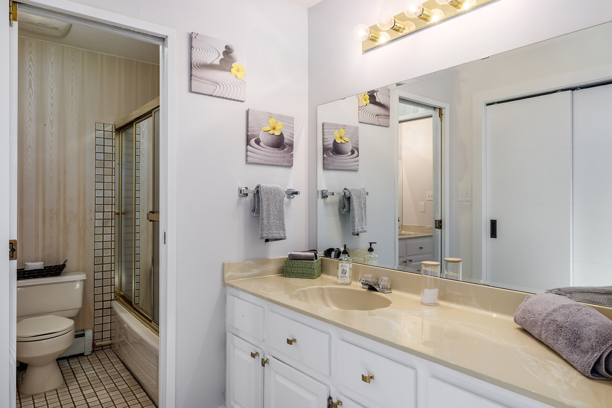 1404 Green Bay Road West Kelowna V4T 2B8