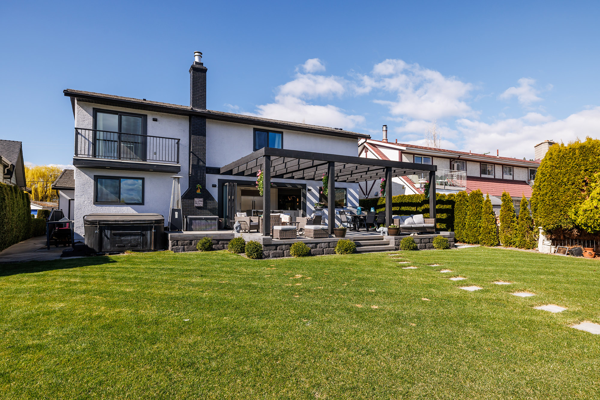 1404 Green Bay Road West Kelowna V4T 2B8