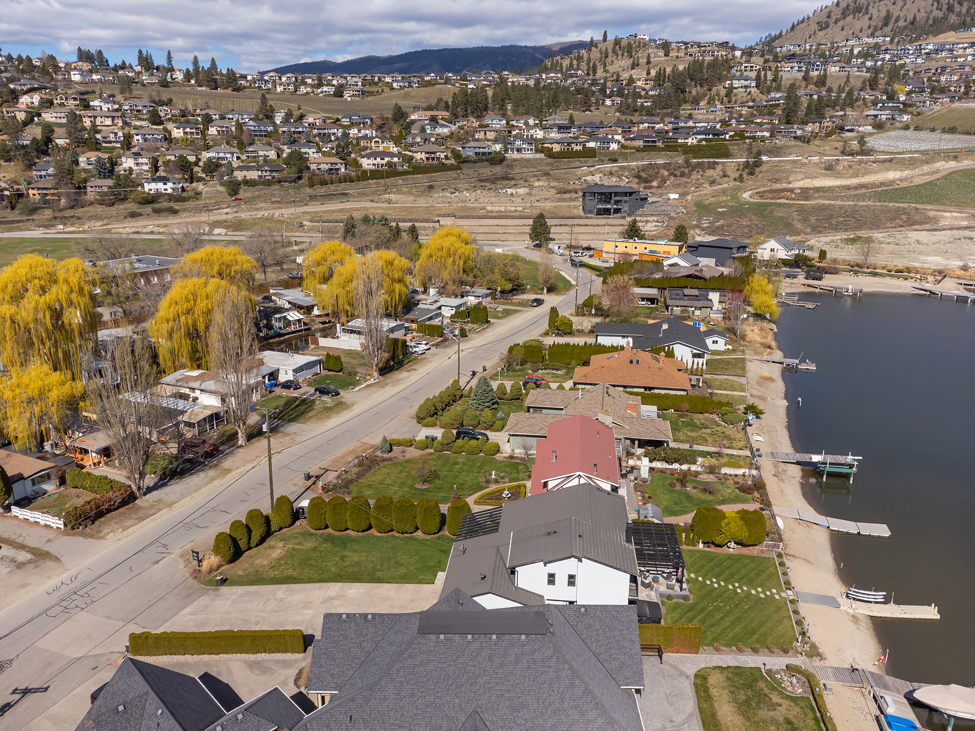 1404 Green Bay Road West Kelowna V4T 2B8