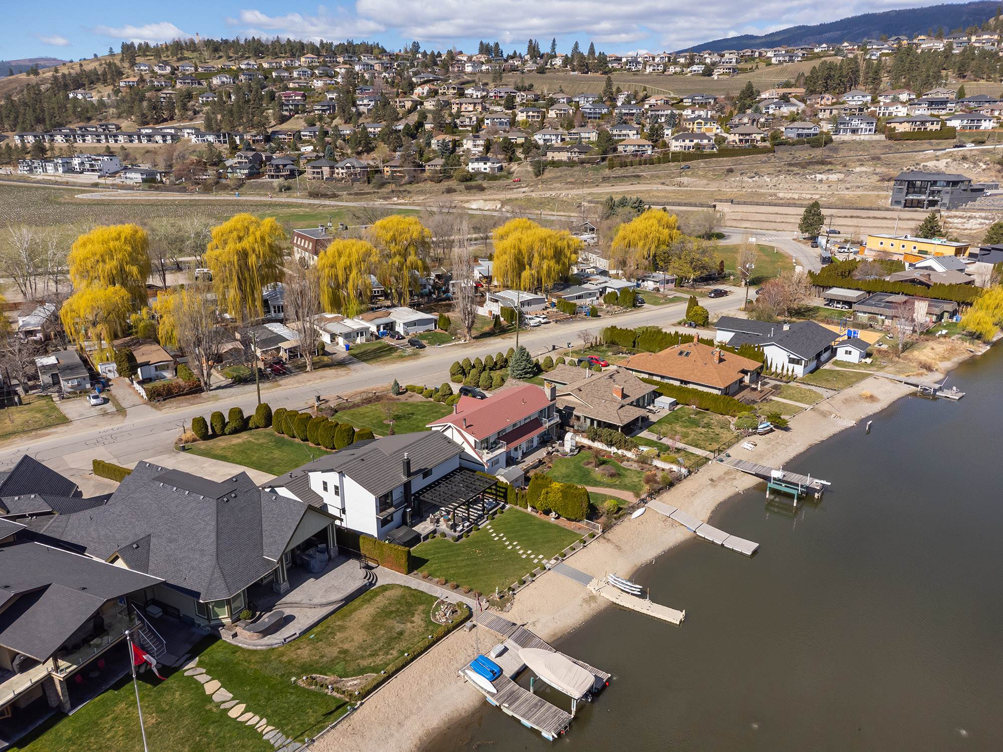 1404 Green Bay Road West Kelowna V4T 2B8