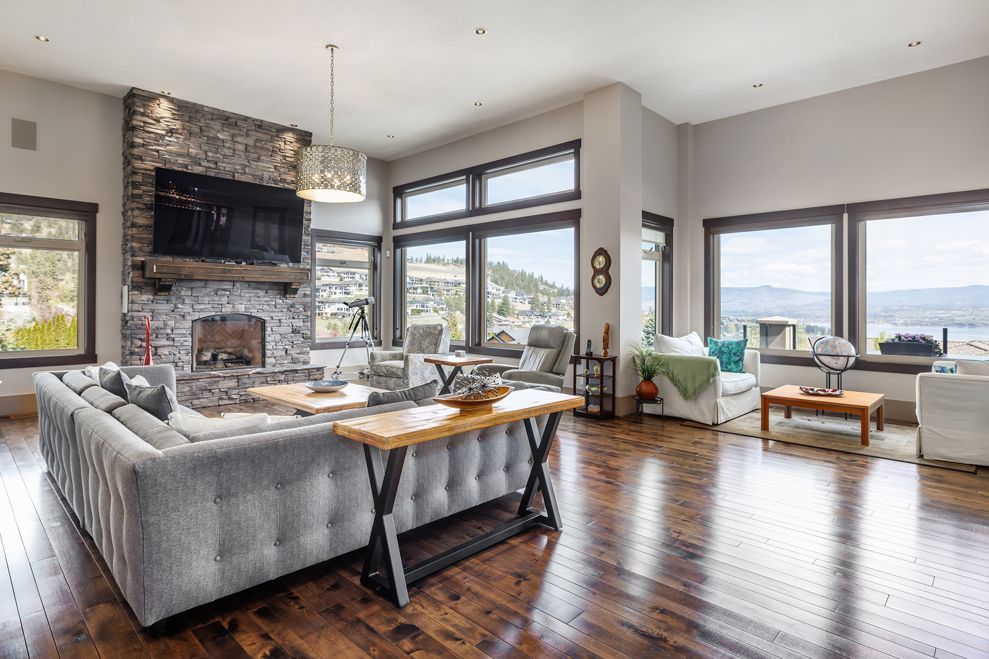 1524 Vineyard Drive West Kelowna