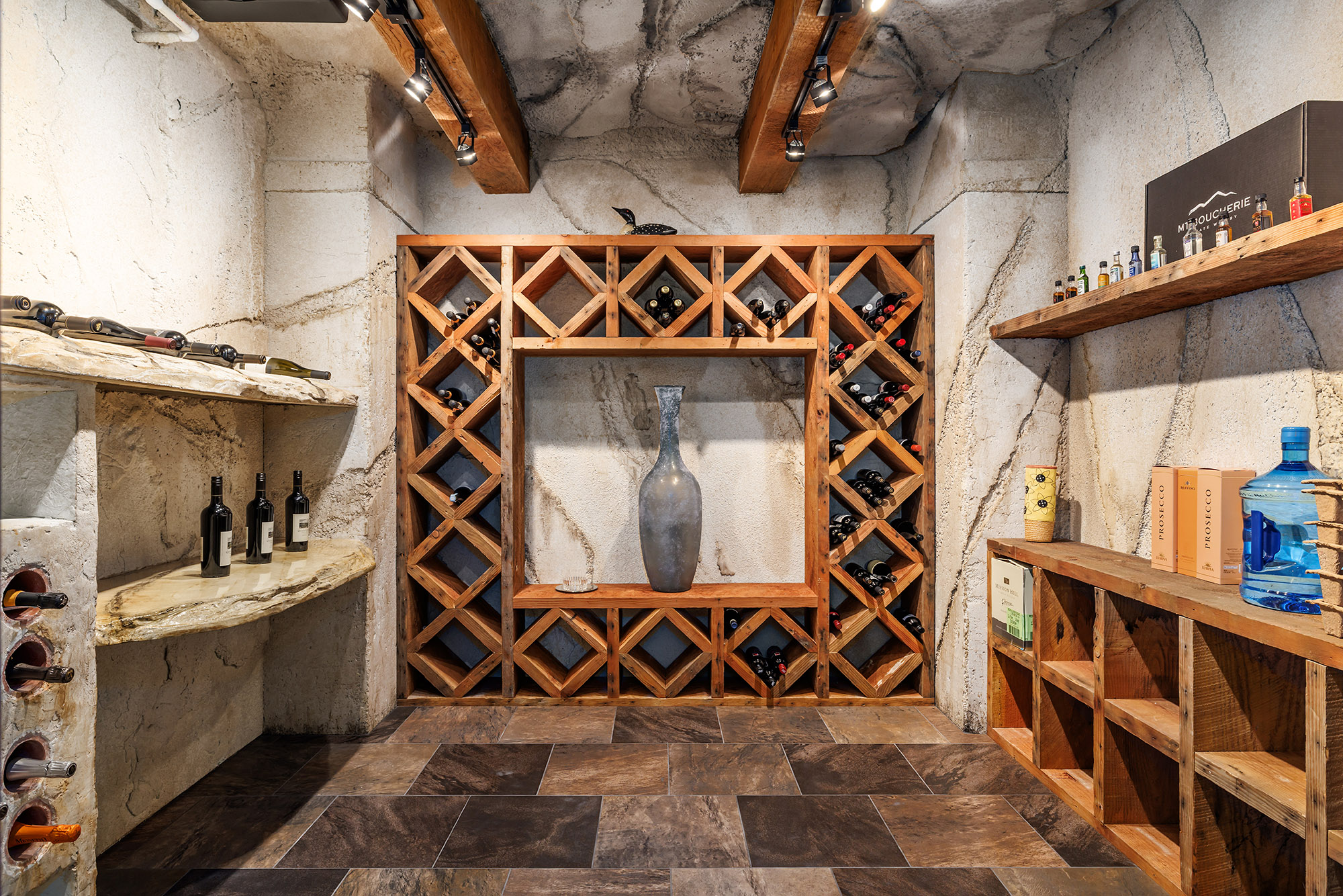 1524 Vineyard Drive West Kelowna