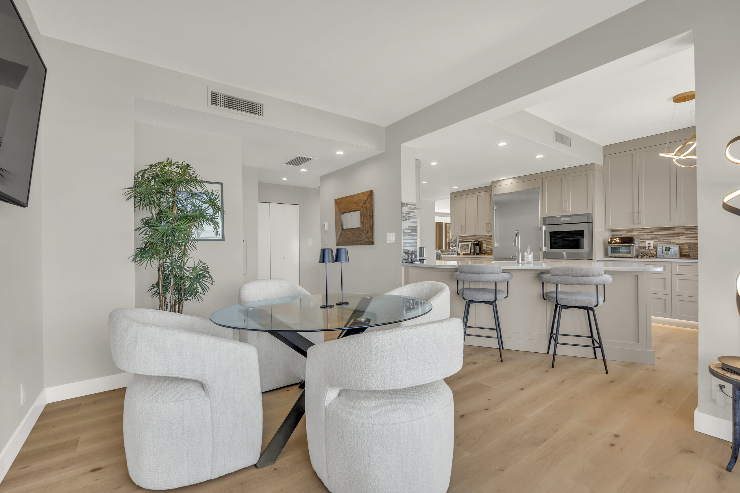 86 Lakeshore Drive 701 Penticton V2A 1B5