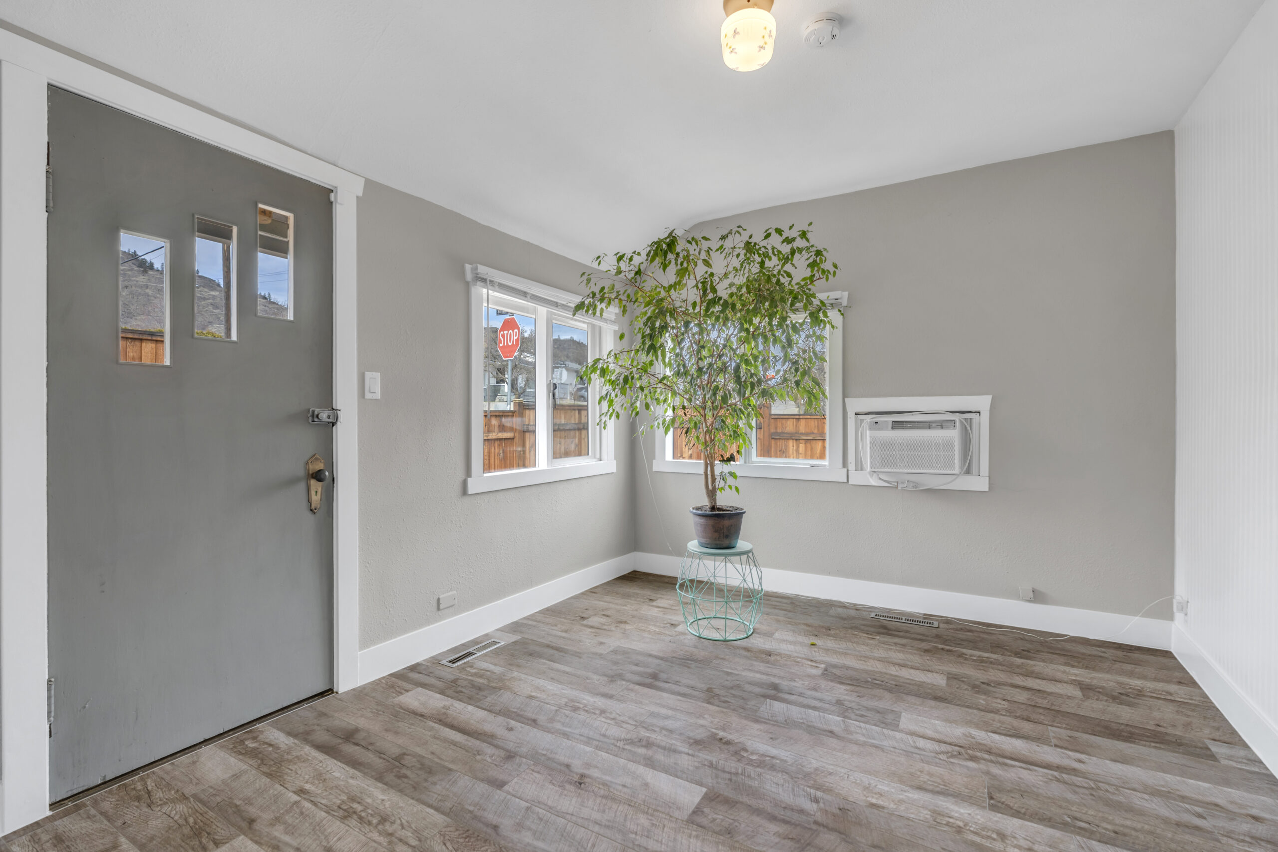 5899 Okanagan Street Oliver V0H 1T0