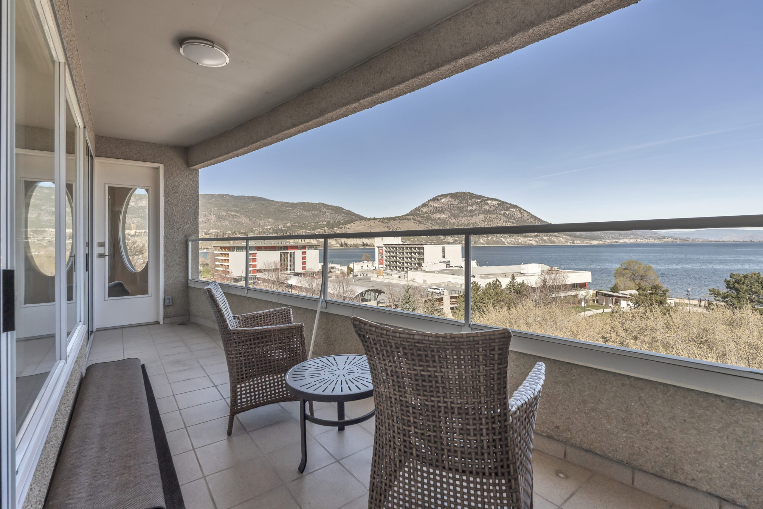 86 Lakeshore Drive 701 Penticton V2A 1B5