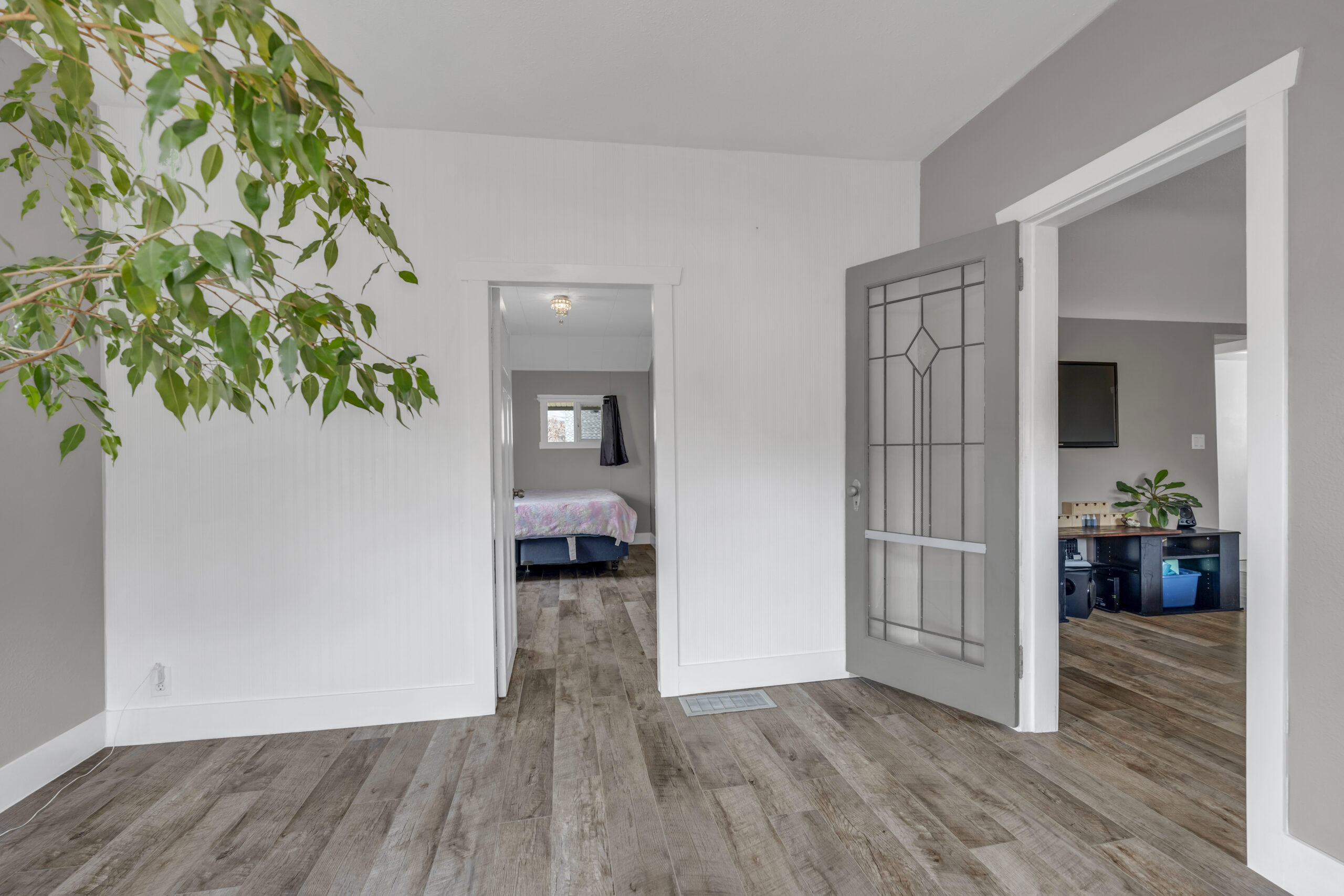 5899 Okanagan Street Oliver V0H 1T0