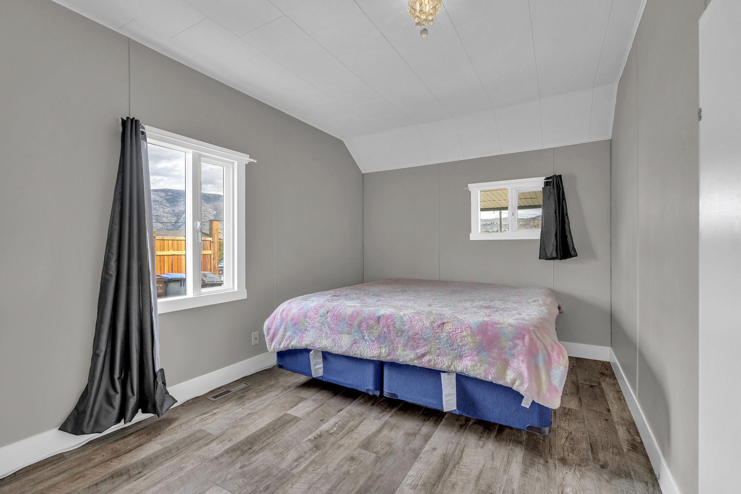 5899 Okanagan Street Oliver V0H 1T0