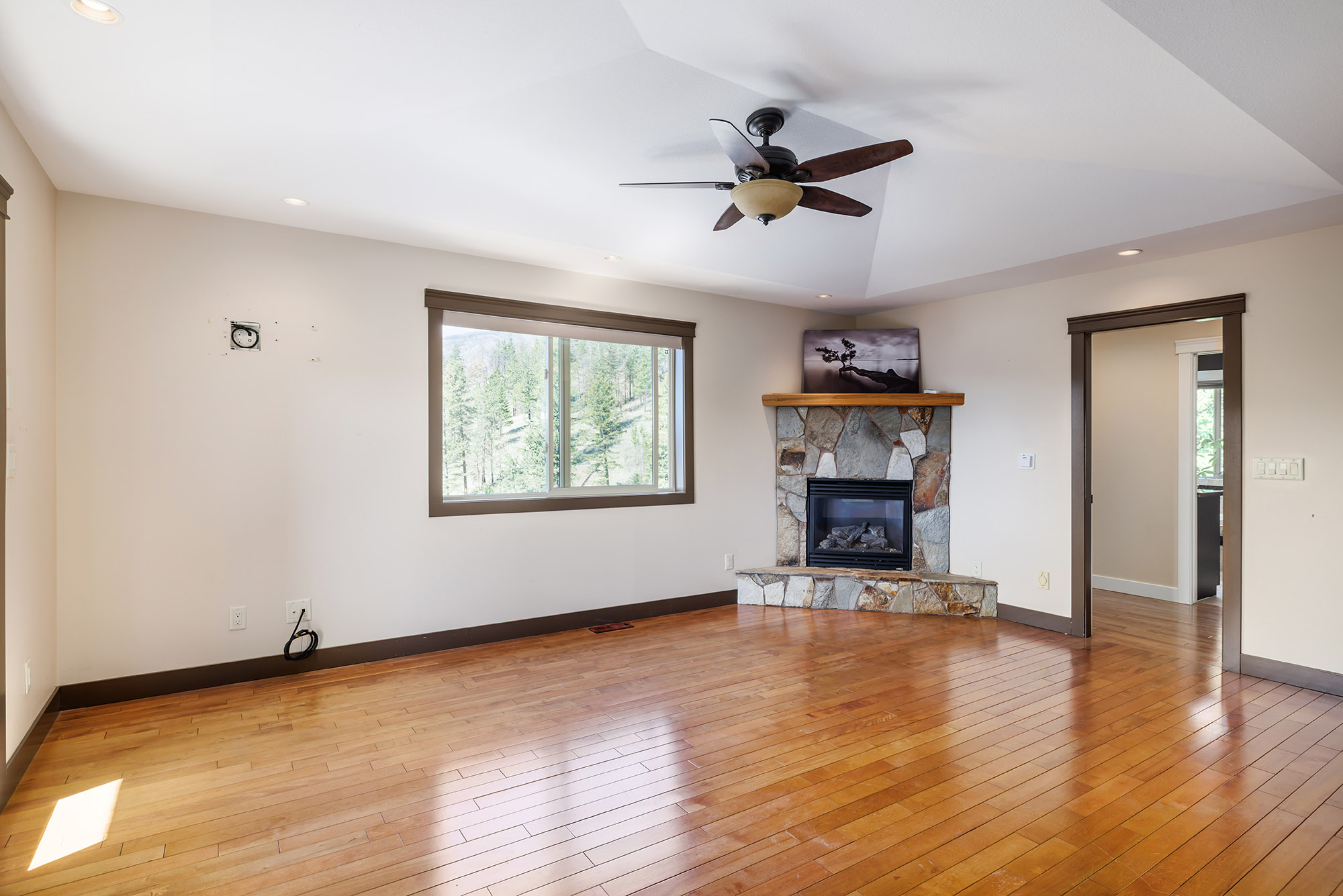 2054 Sunview Drive West Kelowna V1Z 3X6