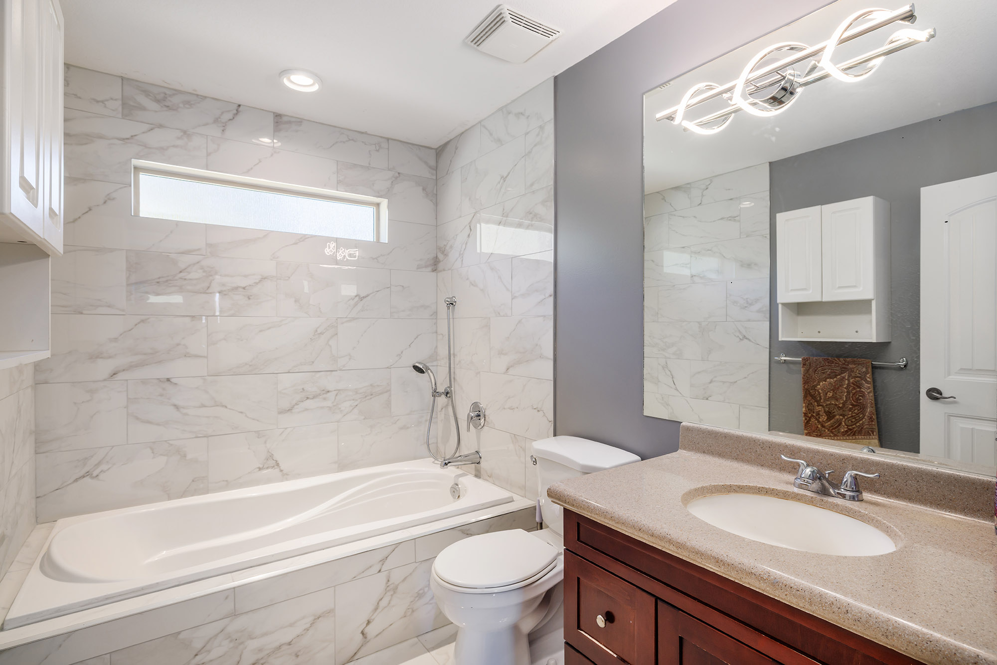 2054 Sunview Drive West Kelowna V1Z 3X6