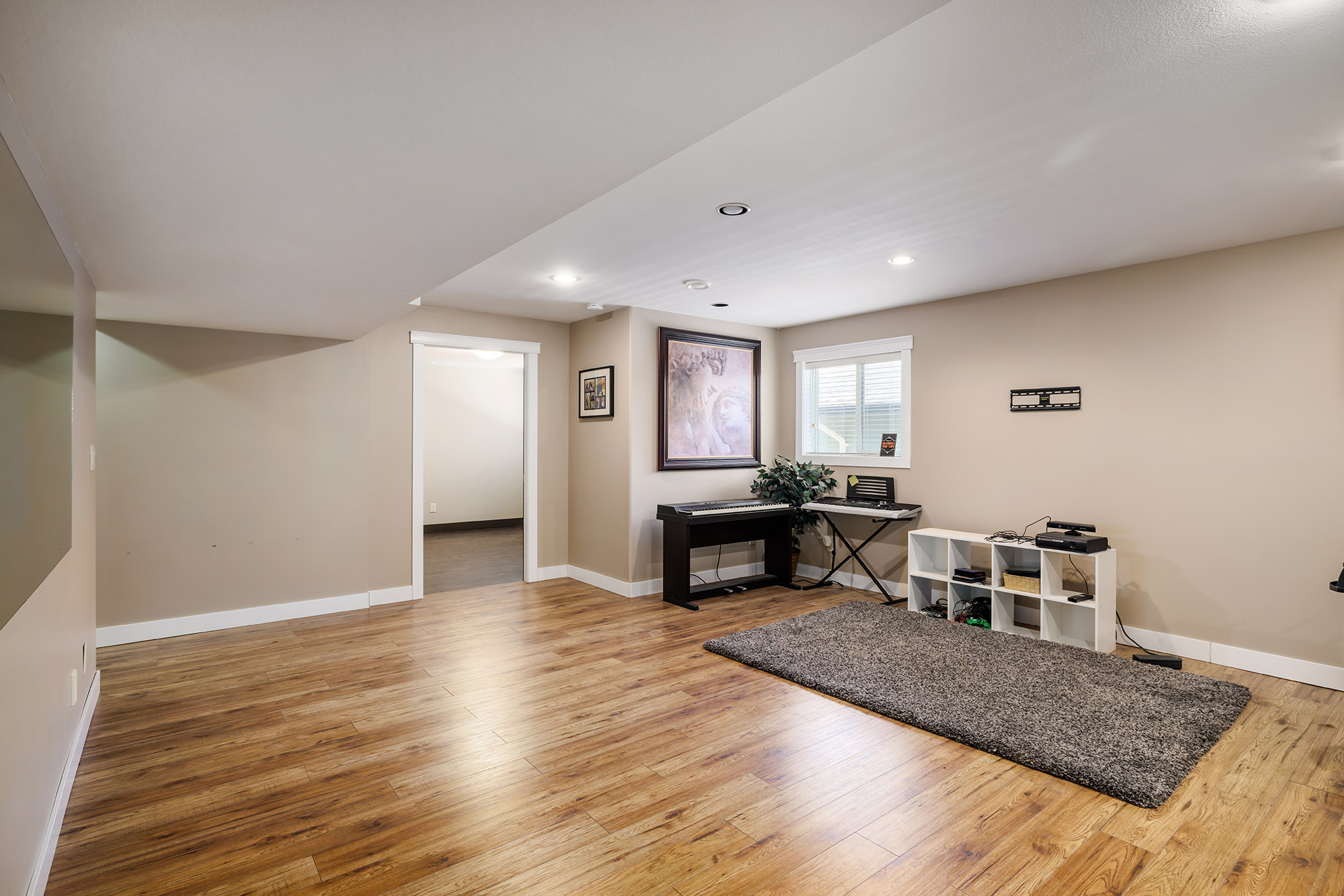 2054 Sunview Drive West Kelowna V1Z 3X6