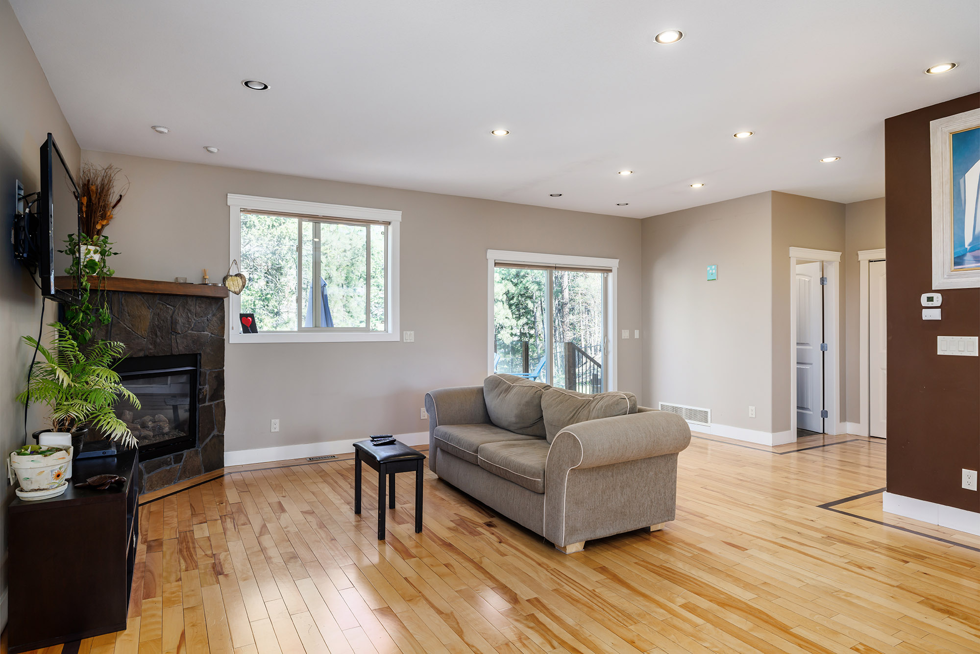 2054 Sunview Drive West Kelowna V1Z 3X6