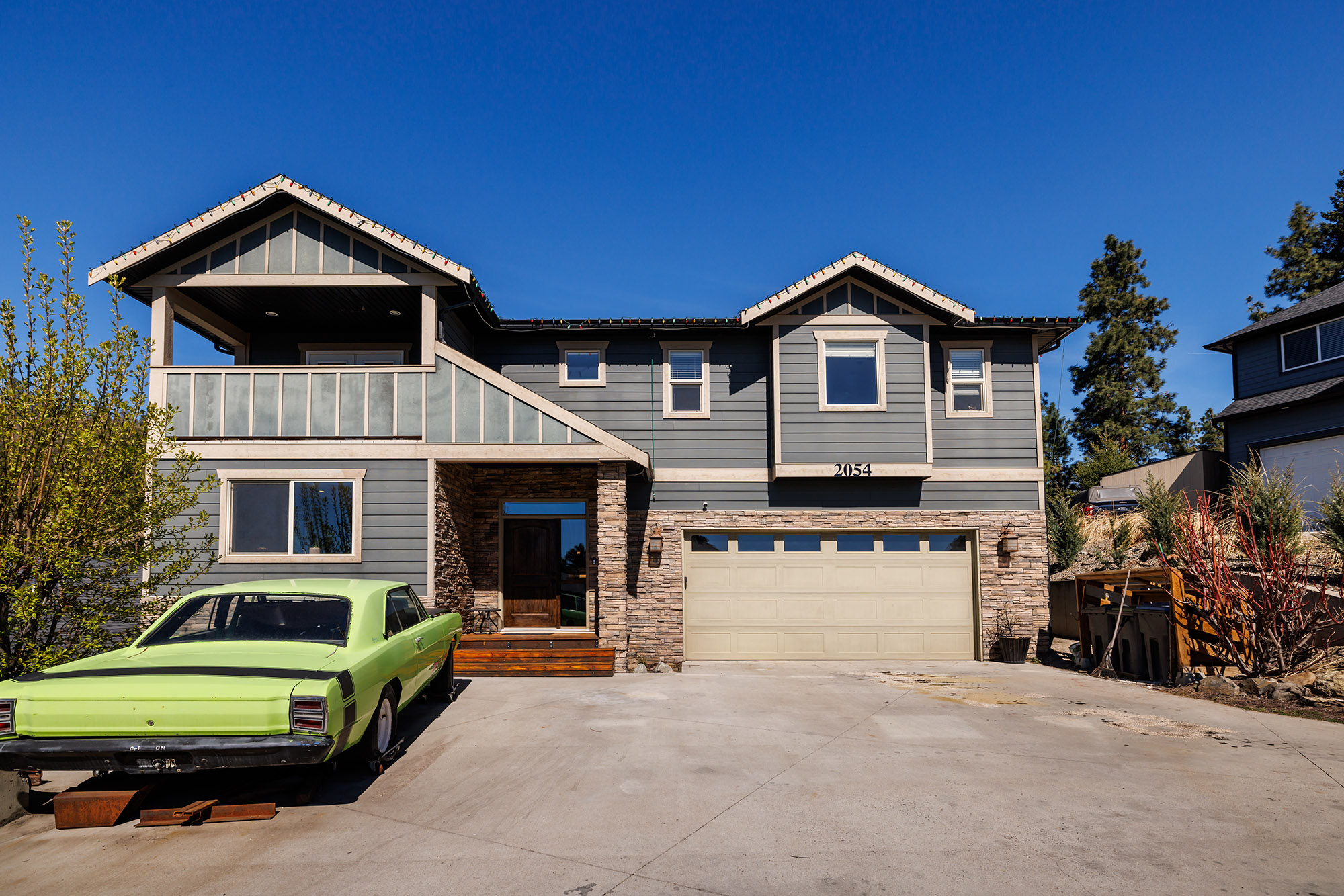 2054 Sunview Drive West Kelowna V1Z 3X6