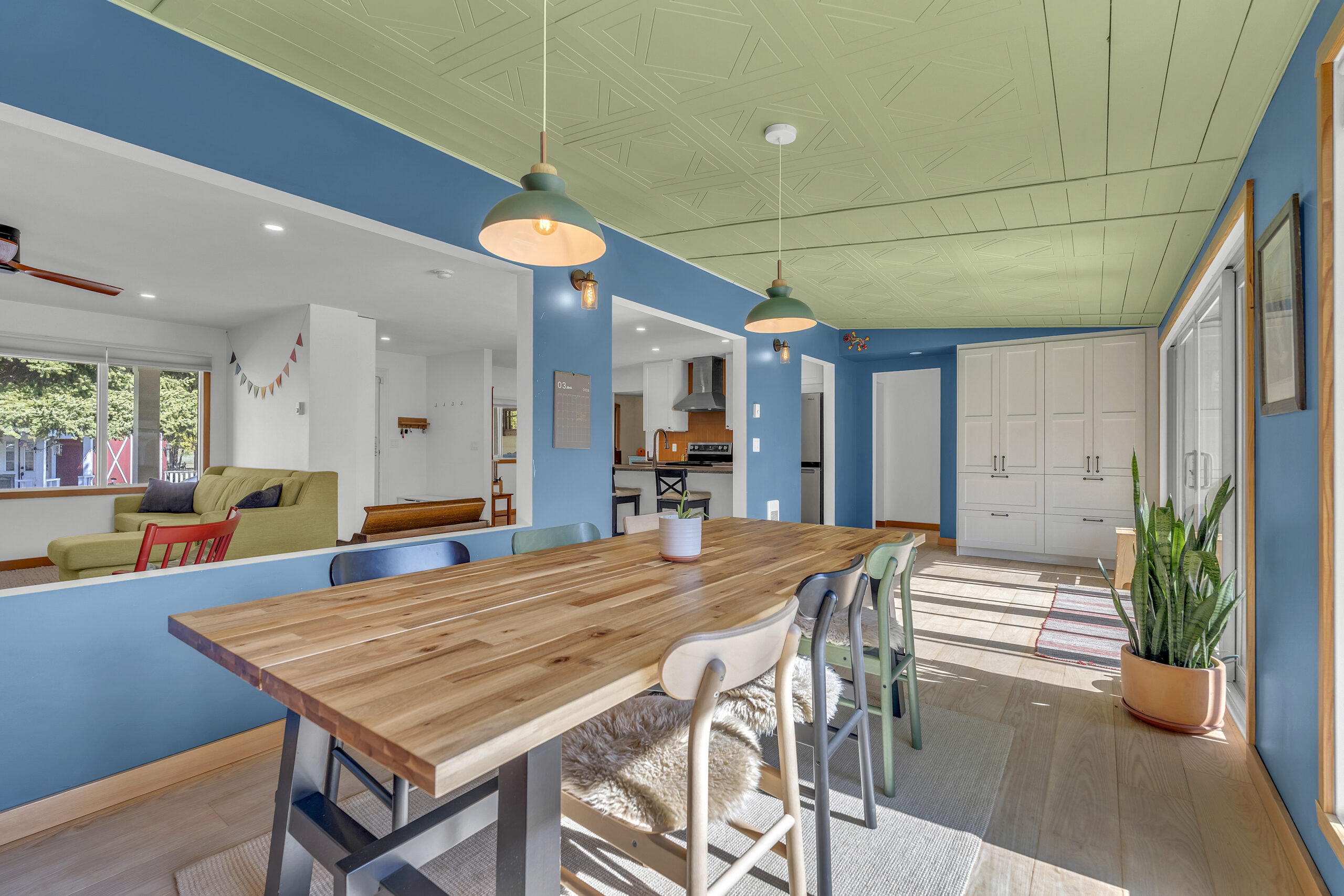 212 Carr Crescent Oliver V0H 1T5