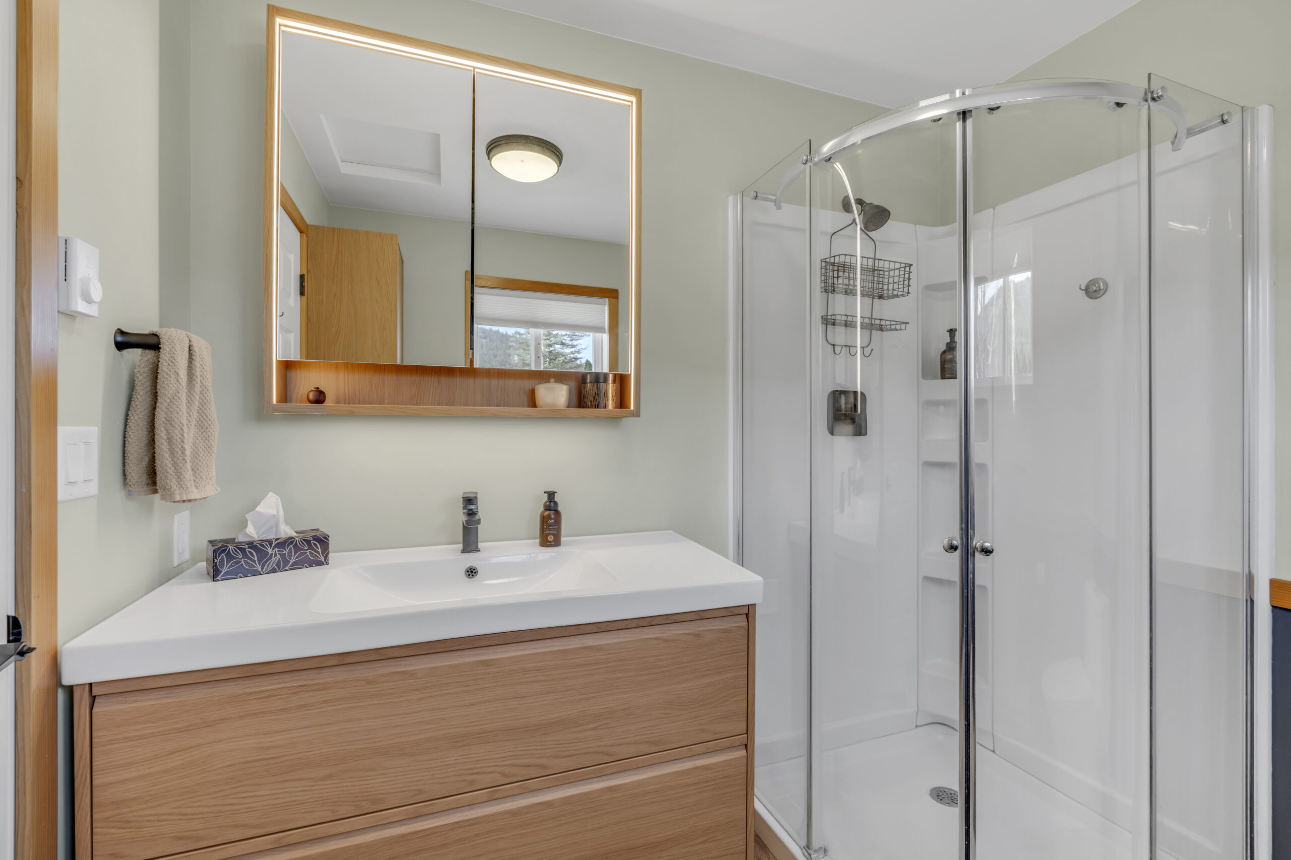 212 Carr Crescent Oliver V0H 1T5