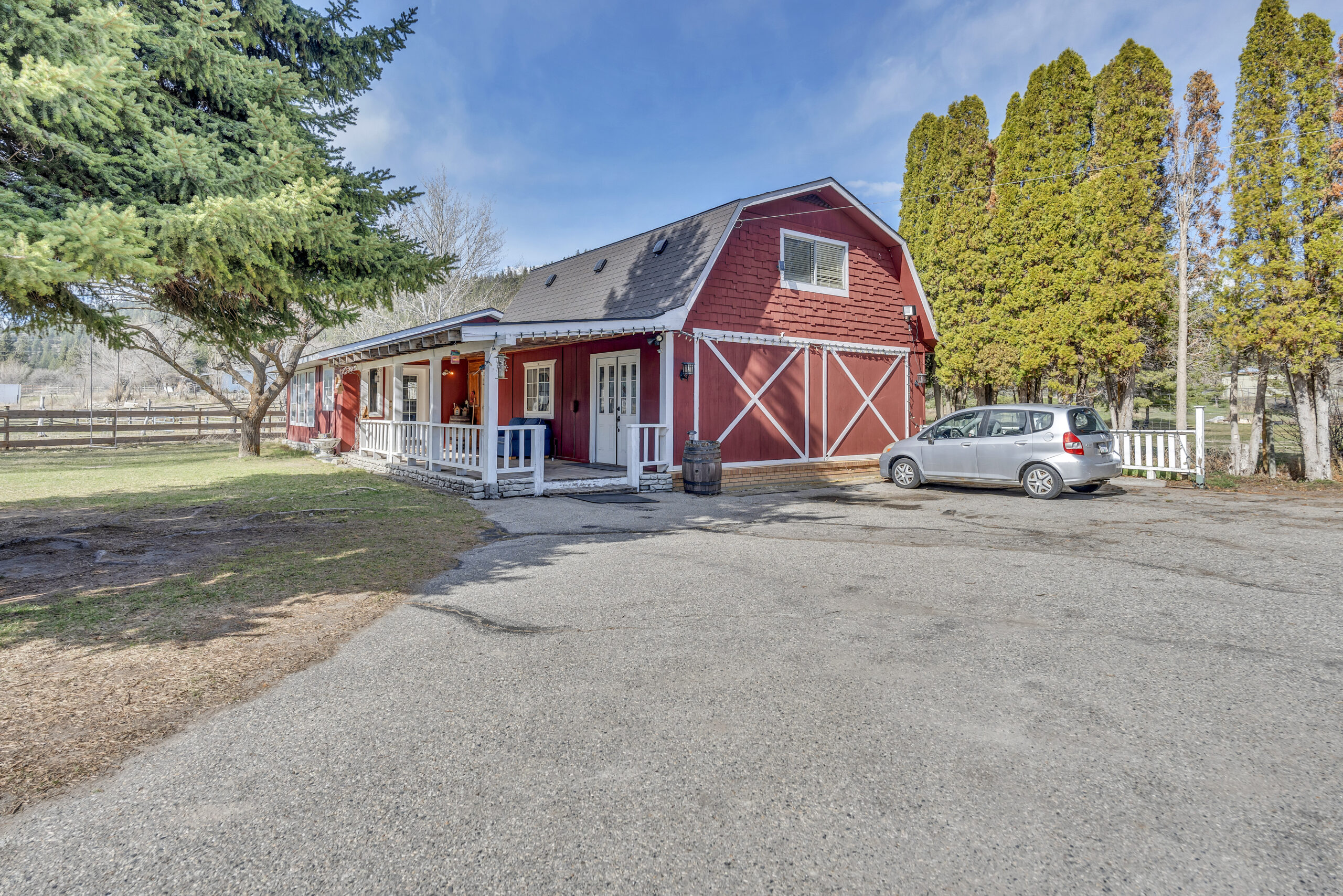 212 Carr Crescent Oliver V0H 1T5