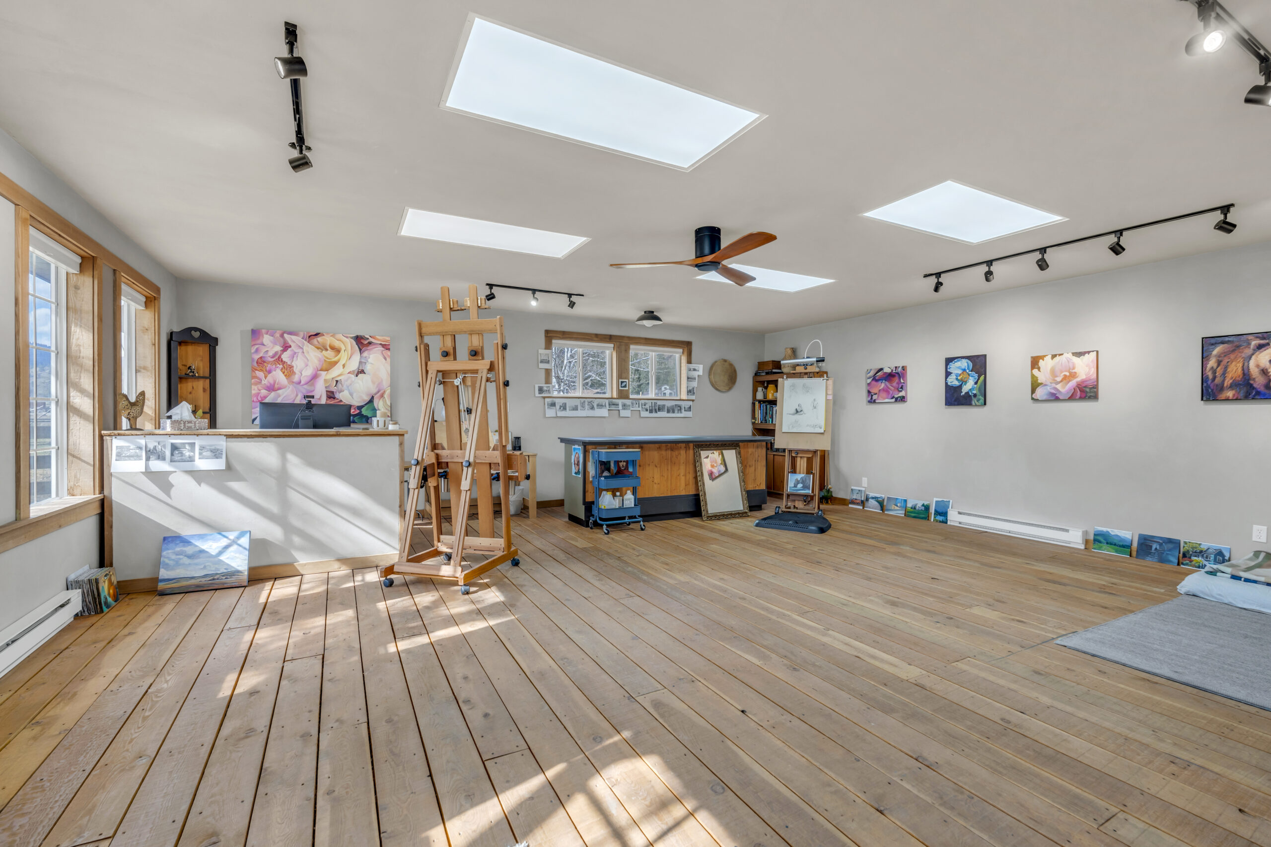 212 Carr Crescent Oliver V0H 1T5